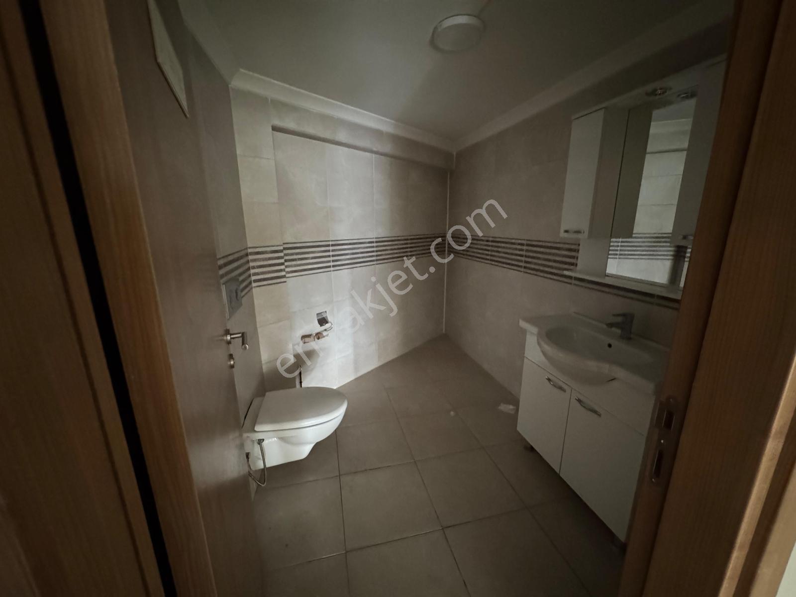 Emek Emlak'tan Ana Cadde Üzeri Kiralık 380 M2 Asma Katlı Dükkan - Görsel 24