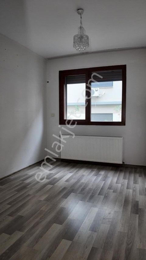 Karşıyaka Örnekköy Mahallesinde 2+1 Kiralık Daire - Görsel 13