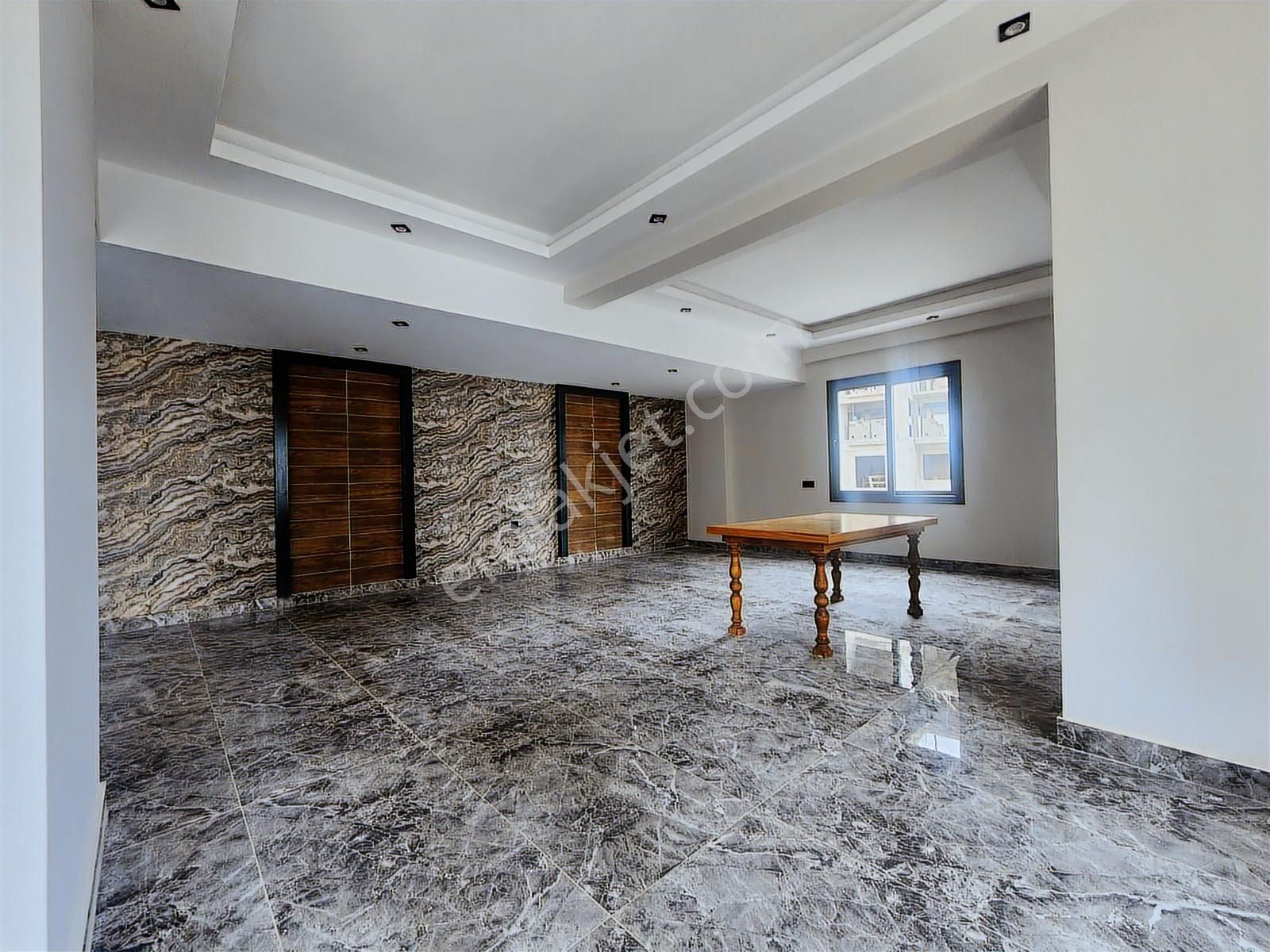 Hcl'den Sıfır 2,5+1 Mızrak Sitesinde Kiralık Daireler/mezitli - Görsel 3