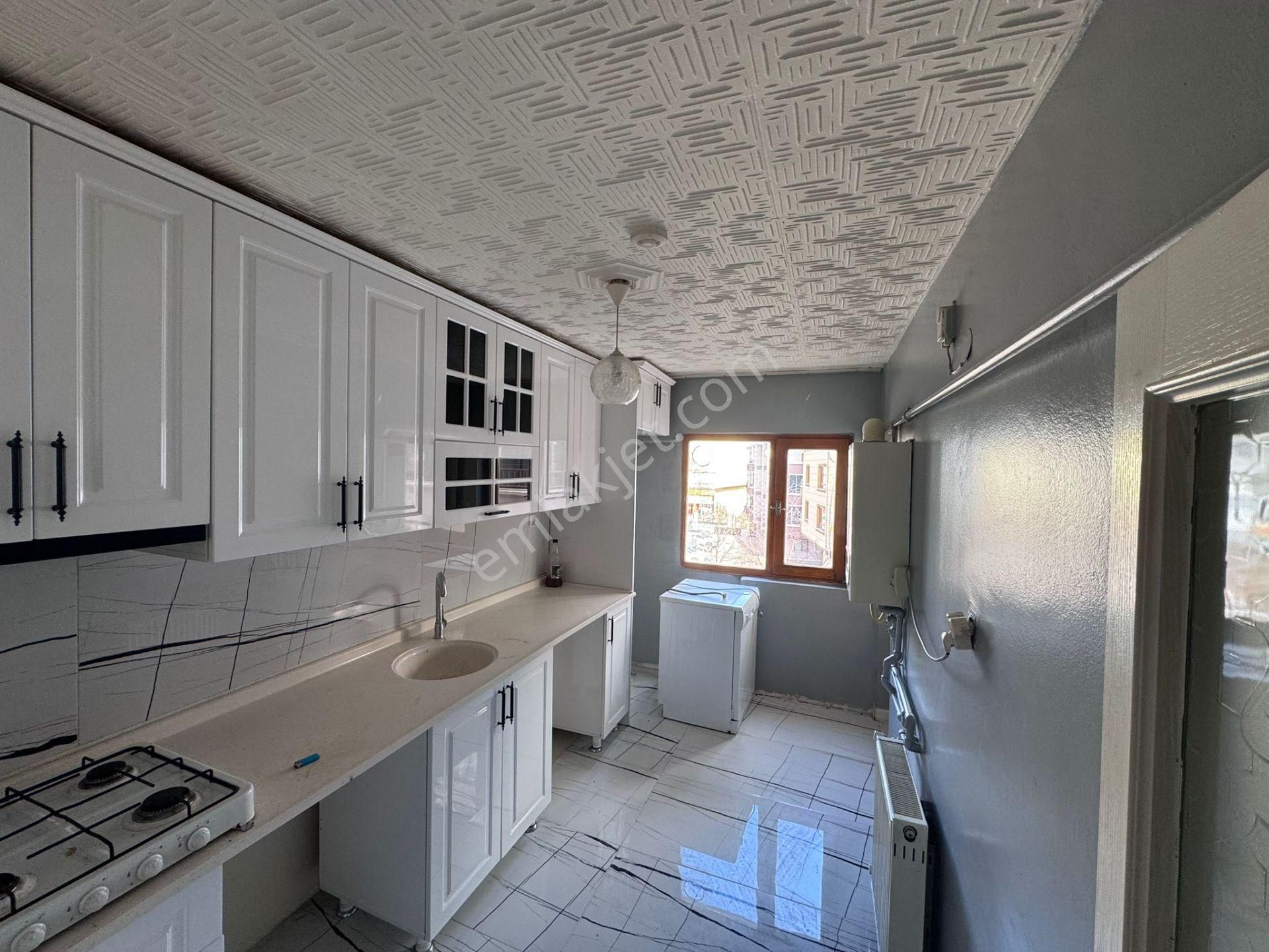 30 Ağustos Mahallesinde Katta Kiralık 3+1