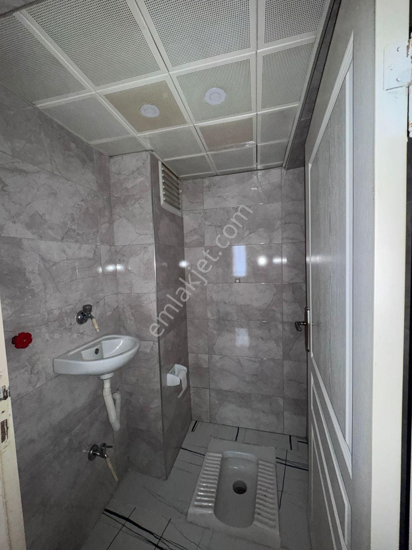 30 Ağustos Mahallesinde Katta Kiralık 3+1 - Görsel 2