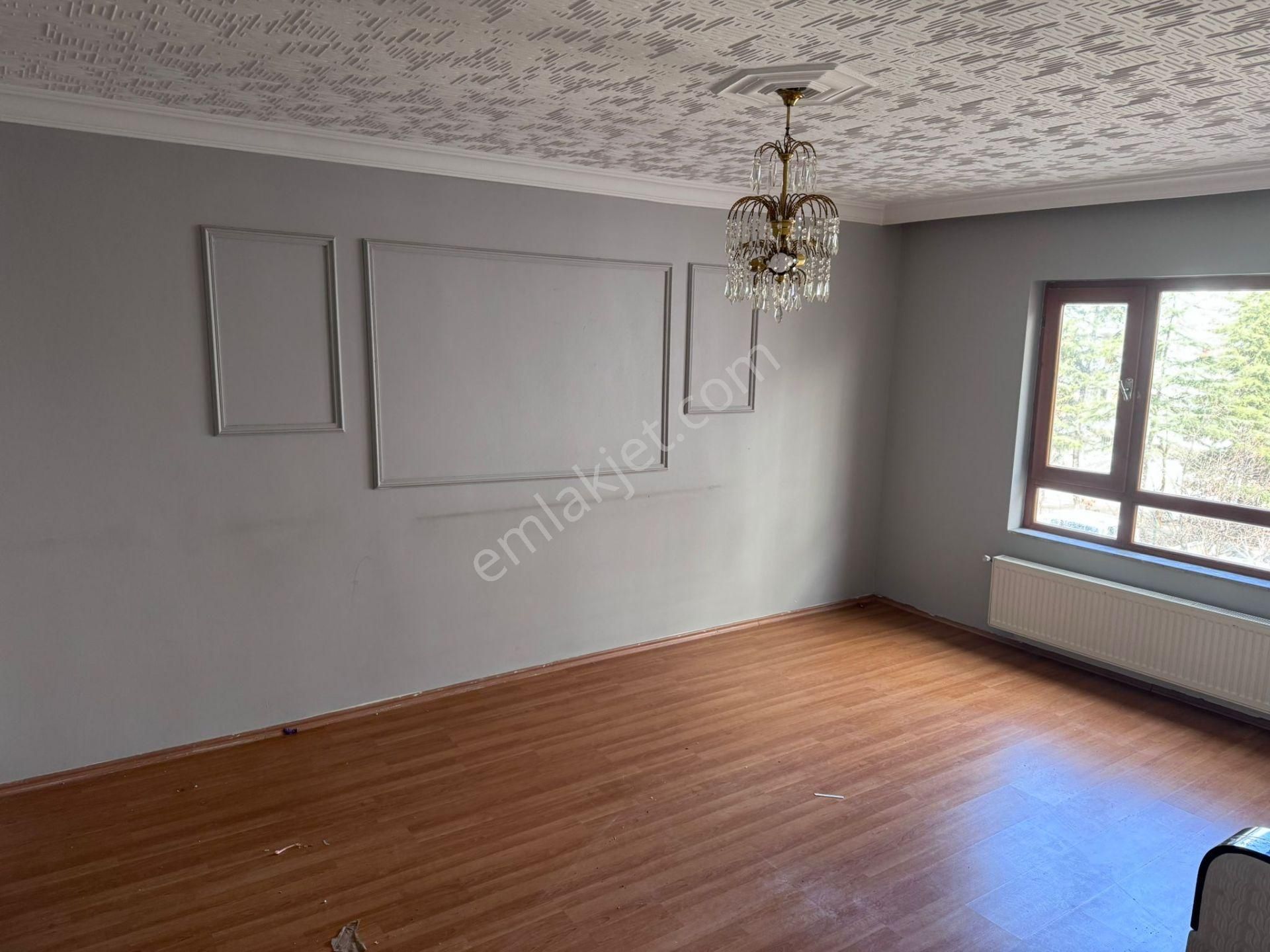 30 Ağustos Mahallesinde Katta Kiralık 3+1 - Görsel 8
