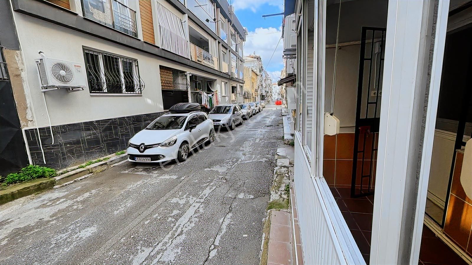 İzmir B. Çiğli Yeni Mahallede Satılık 2+1 Daire Cb Ph - Görsel 8