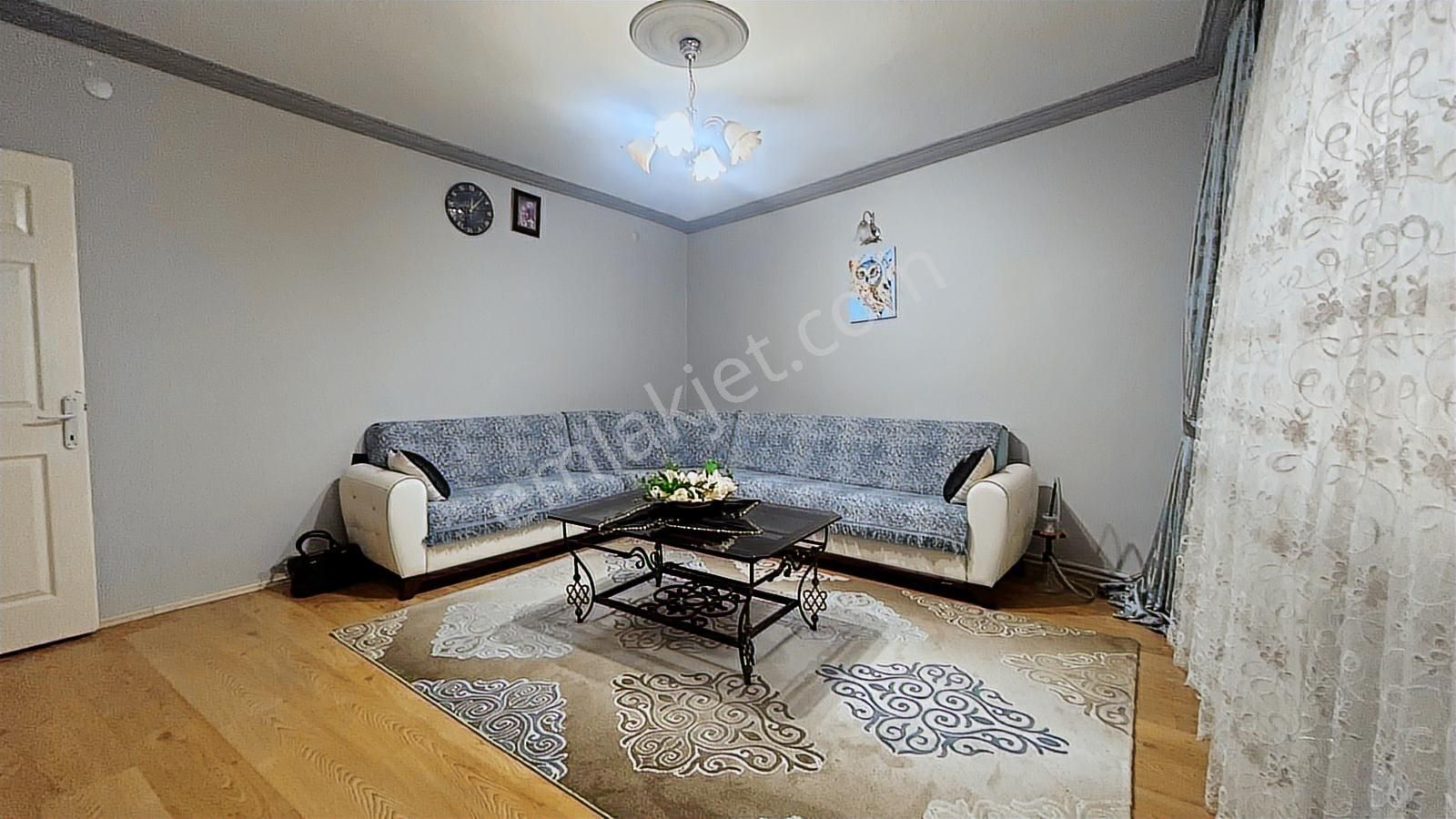 İzmir B. Çiğli Yeni Mahallede Satılık 2+1 Daire Cb Ph - Görsel 16