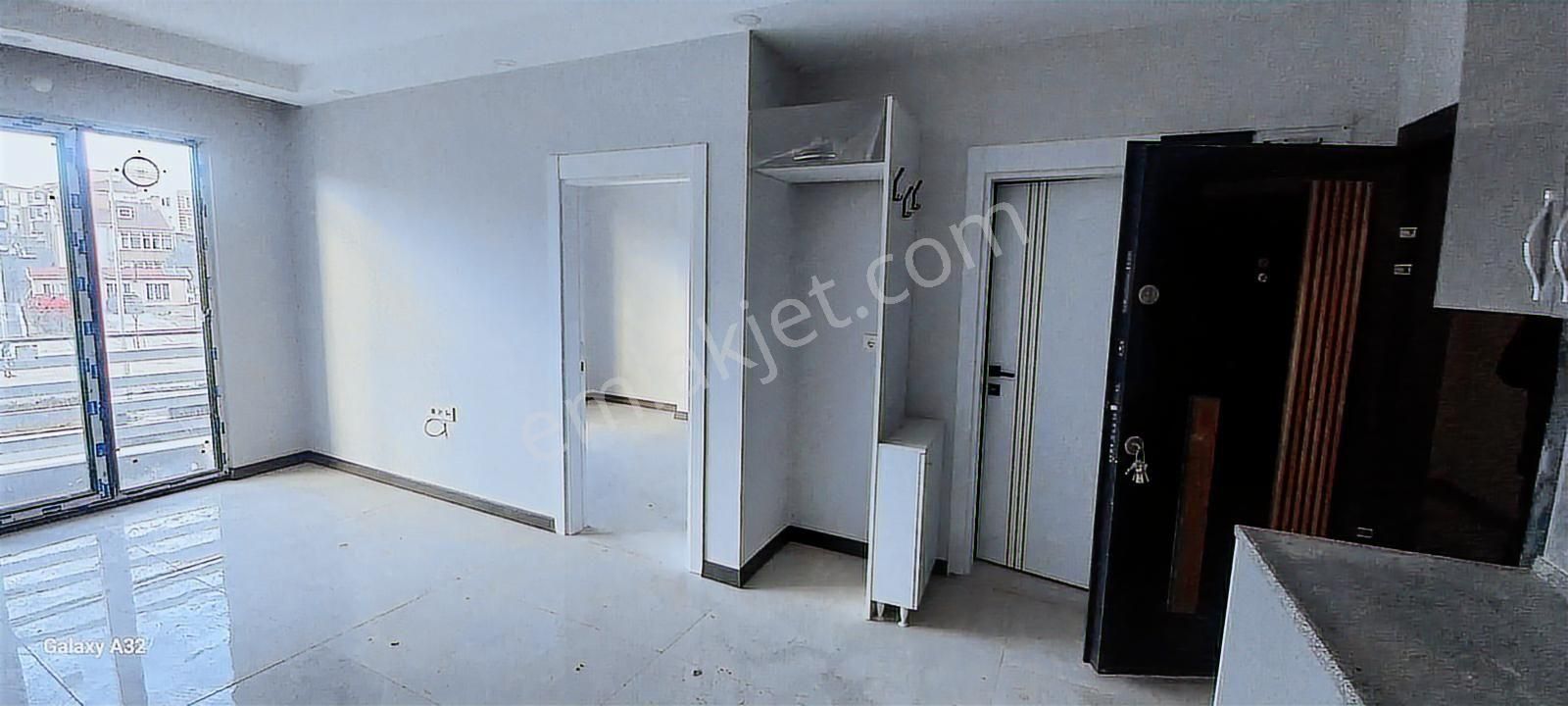 Lir Den Ali Osman Çelebi Bulvarına Cephe Kiralık 1+1 Daireler - Görsel 11
