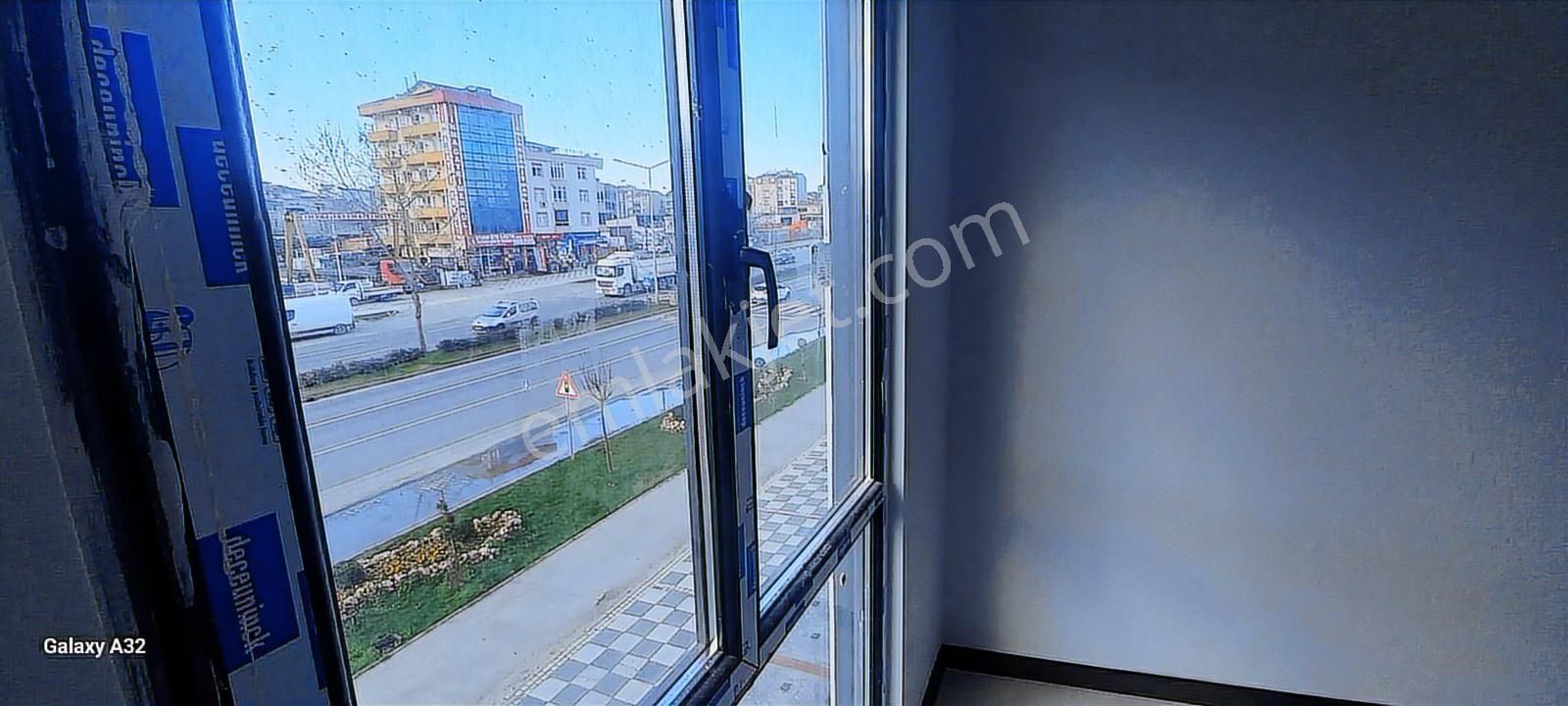 Lir Den Ali Osman Çelebi Bulvarına Cephe Kiralık 1+1 Daireler - Görsel 17