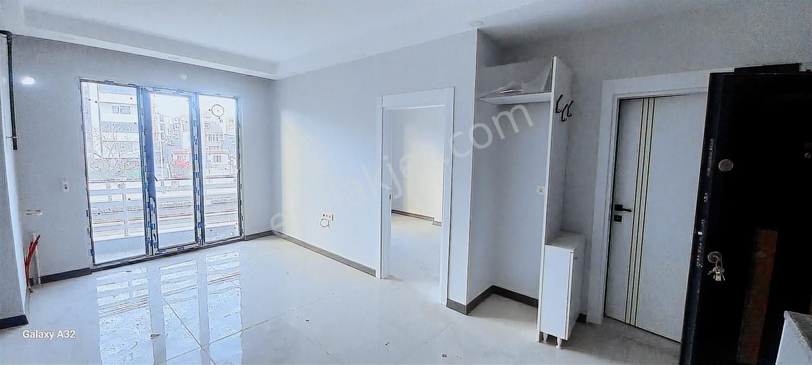 Lir Den Ali Osman Çelebi Bulvarına Cephe Kiralık 1+1 Daireler - Görsel 25