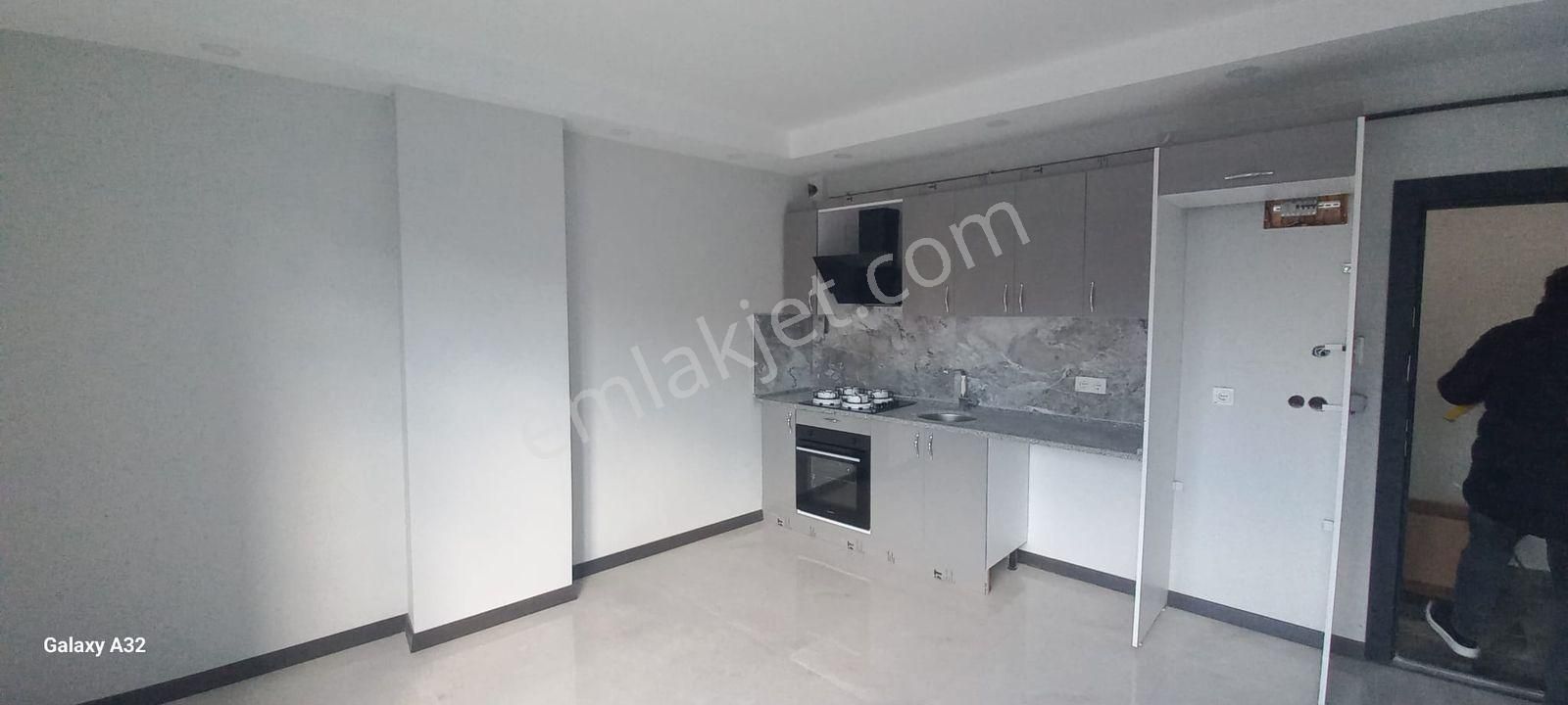 Lir Den Ali Osman Çelebi Bulvarına Cephe Kiralık 1+1 Daireler - Görsel 4