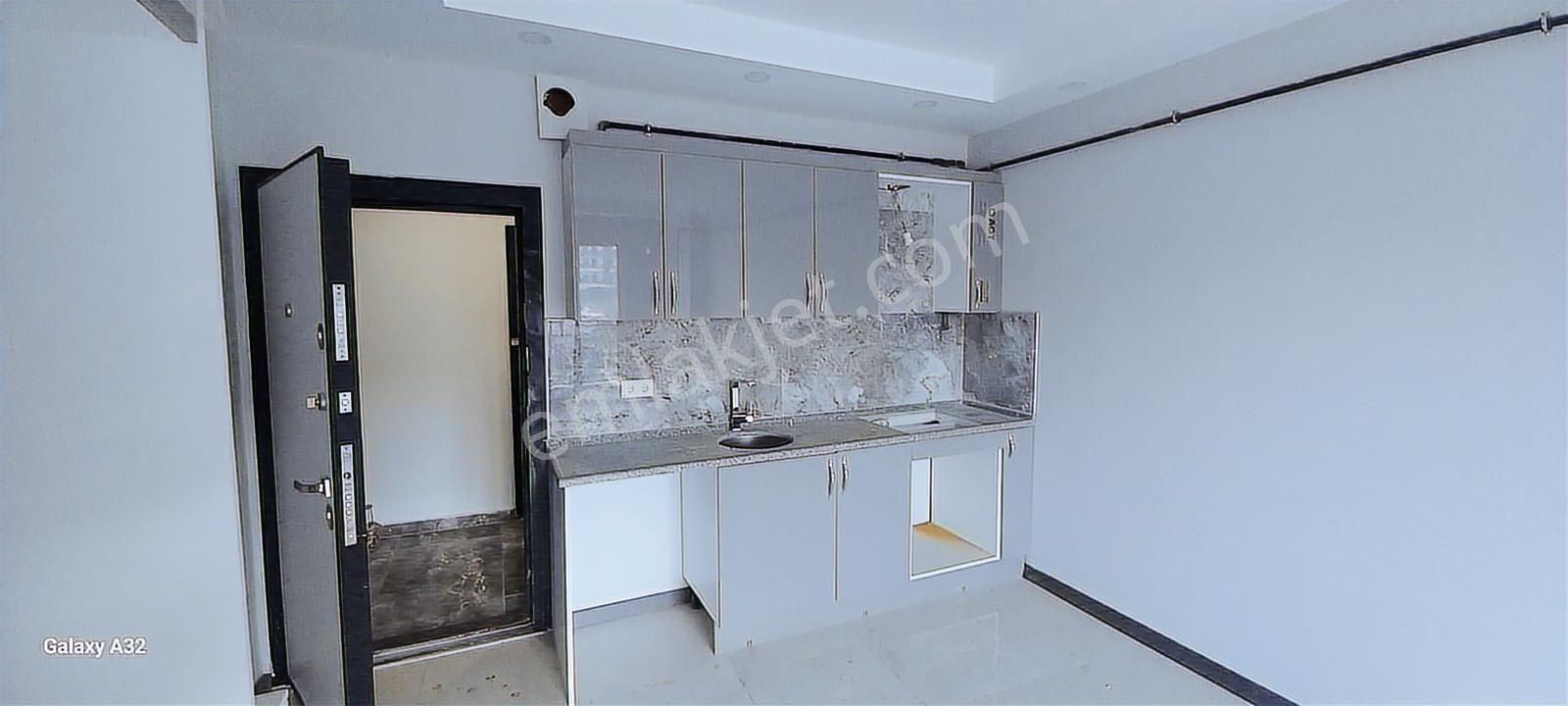 Lir Den Ali Osman Çelebi Bulvarına Cephe Kiralık 1+1 Daireler - Görsel 2