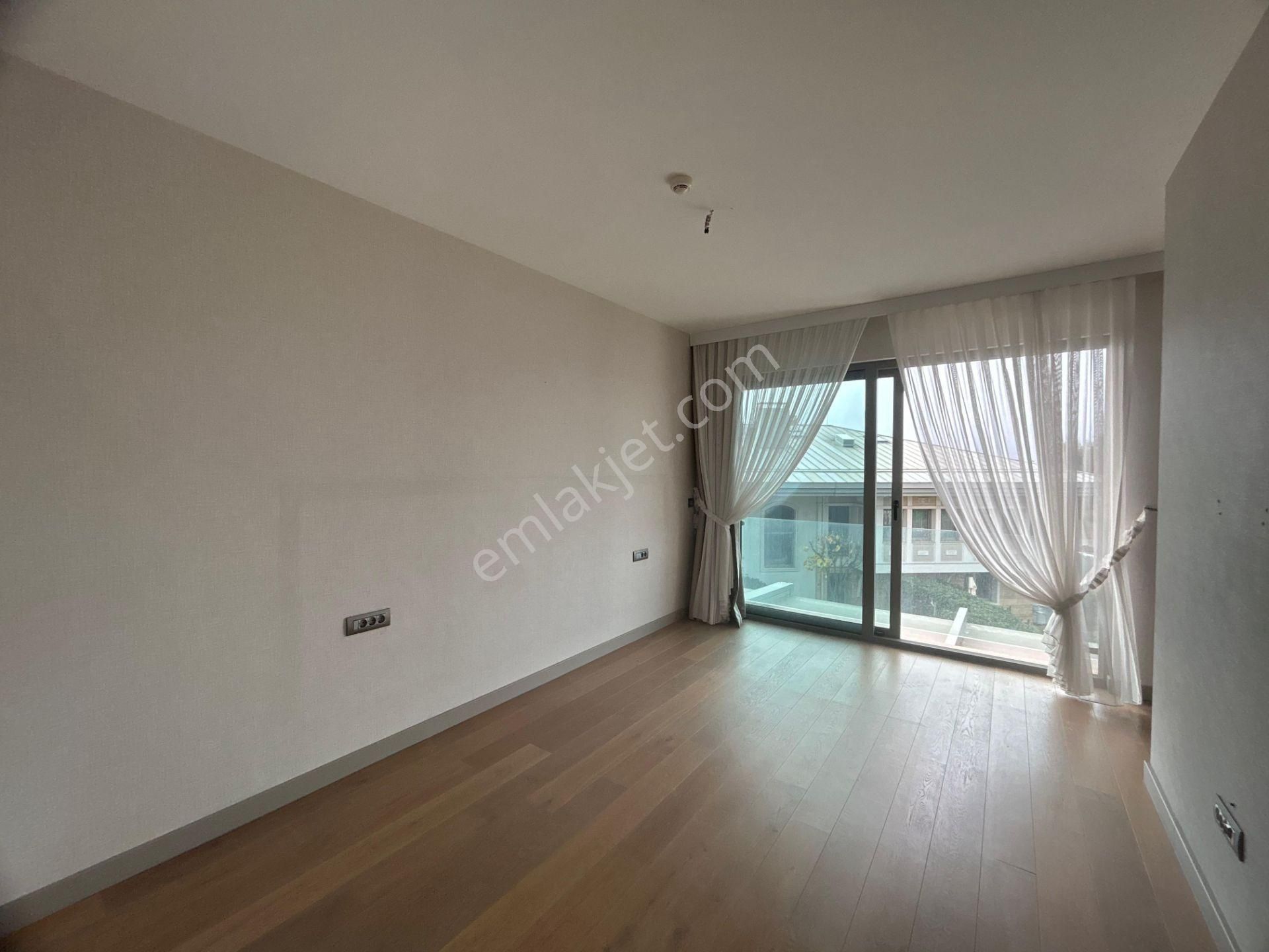 Beylerbeyi Antteras Sitesinde Kiralık Bahçe Dubleksi - Görsel 24
