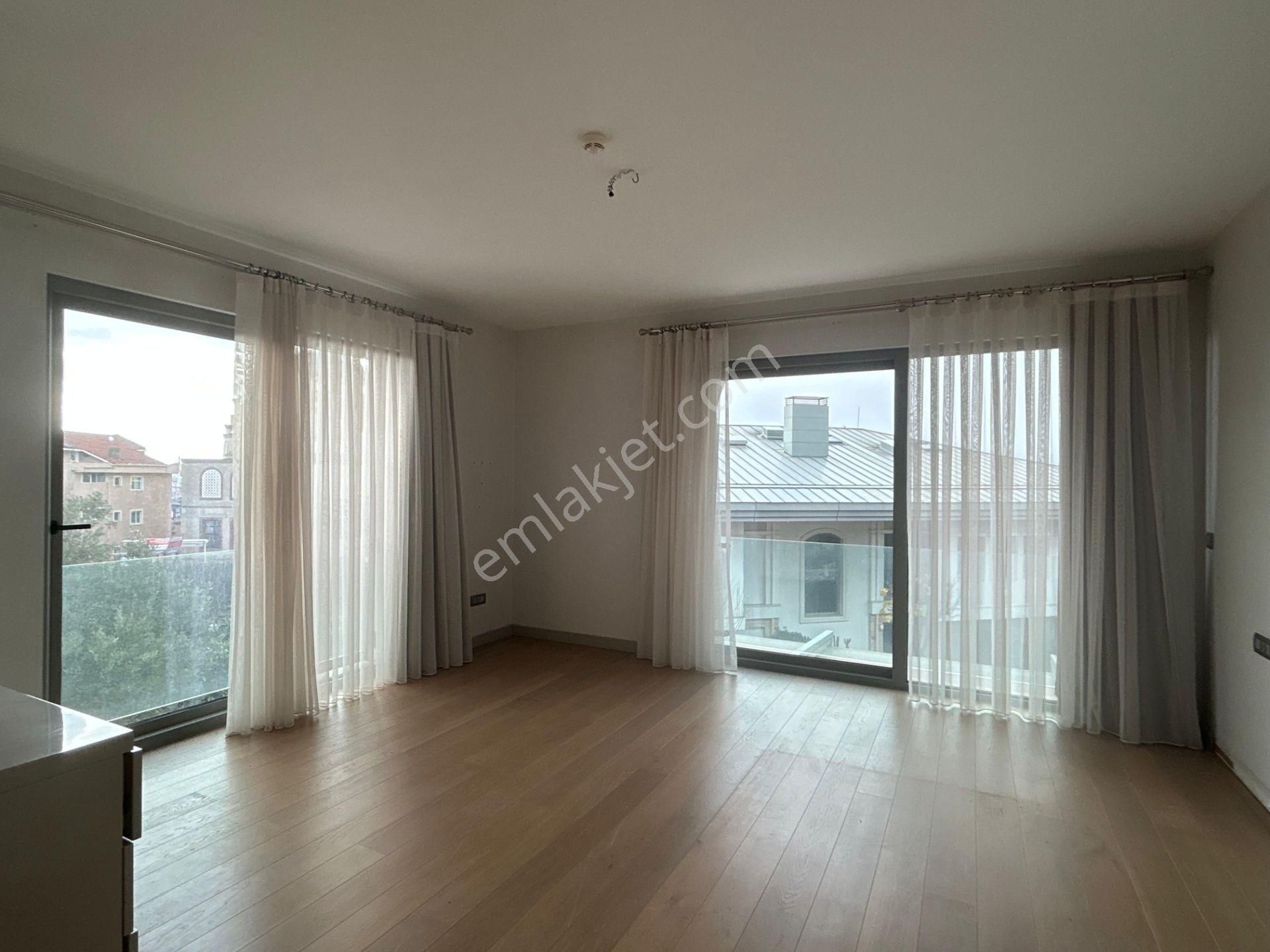 Beylerbeyi Antteras Sitesinde Kiralık Bahçe Dubleksi - Görsel 23