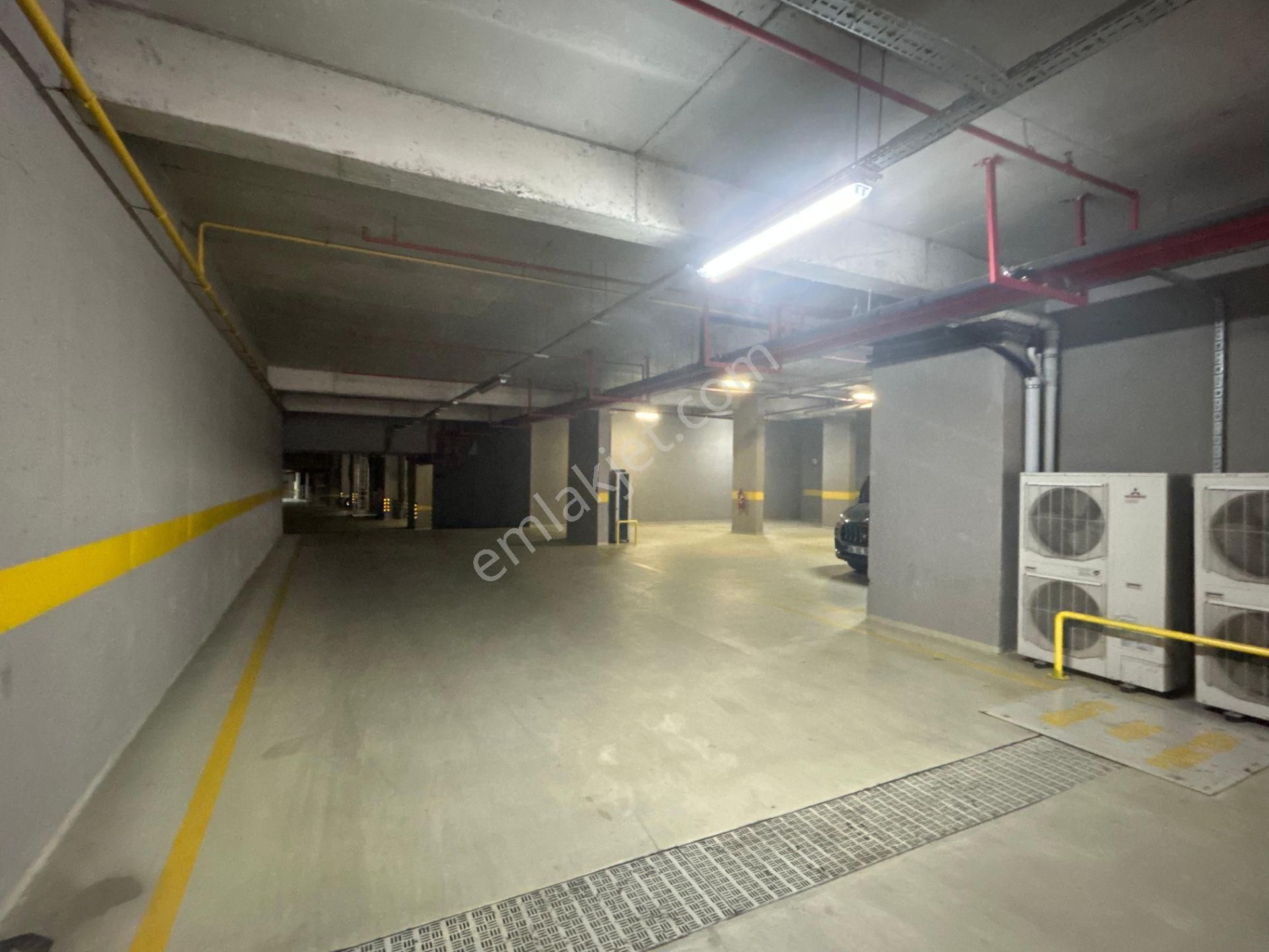 Beylerbeyi Antteras Sitesinde Kiralık Bahçe Dubleksi - Görsel 35