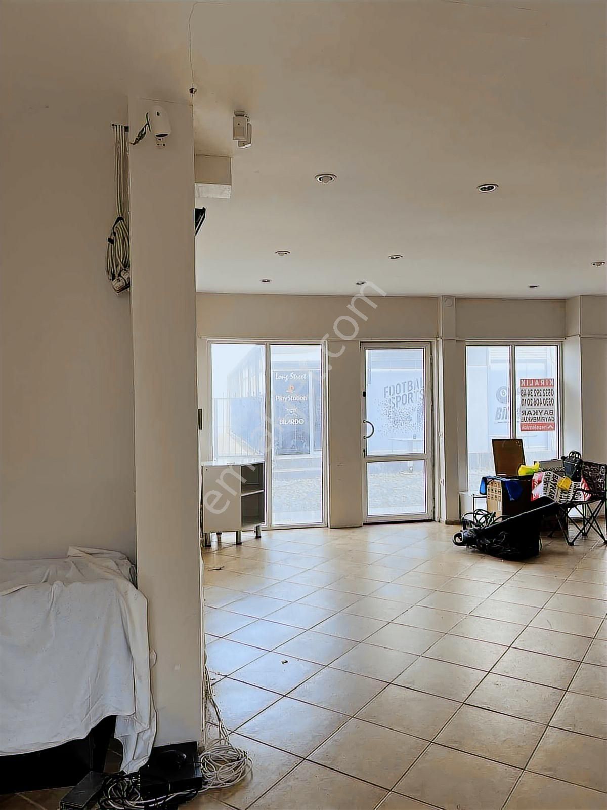 Çeşme İnönü Uzun Sokakta Kiralık Dükkan - Görsel 5