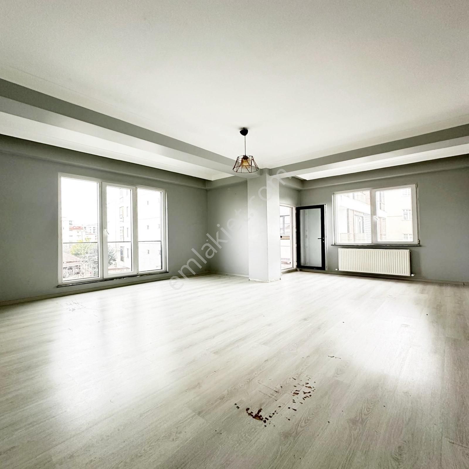 Çekmeköy Yapı Gayimenkul'den Cadde Üzerinde Kiralık Daire!!!! - Görsel 6