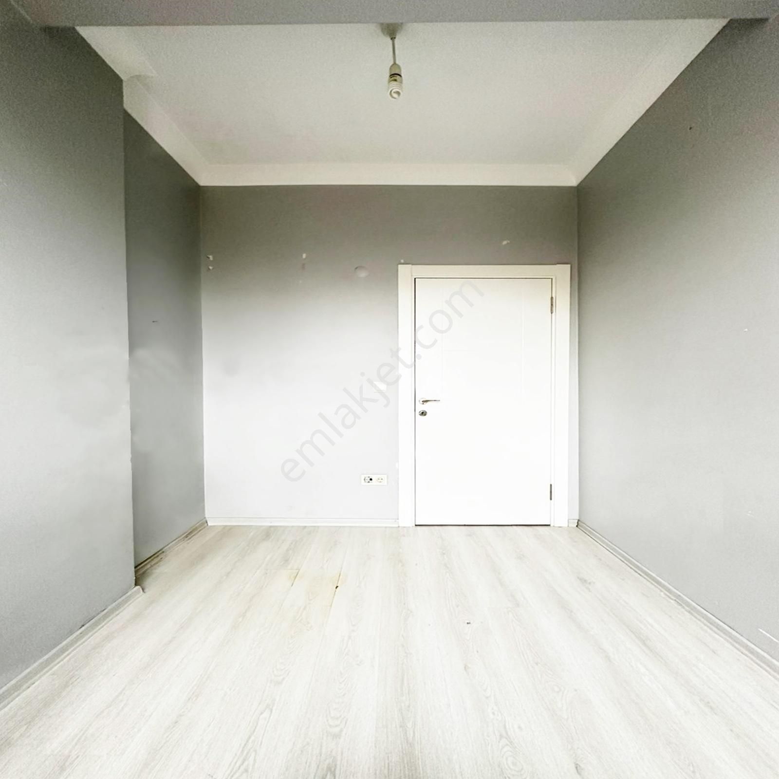 Çekmeköy Yapı Gayimenkul'den Cadde Üzerinde Kiralık Daire!!!! - Görsel 24