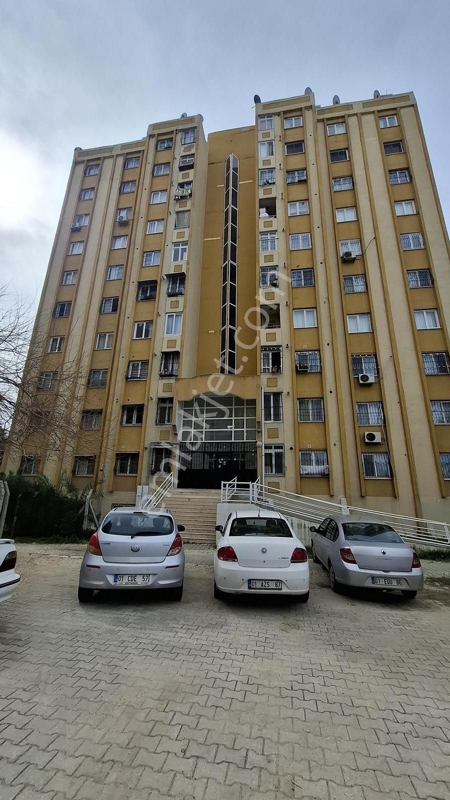 Adana Yüreğir Aksantaş Tokilerde Satılık 3+1 Daire