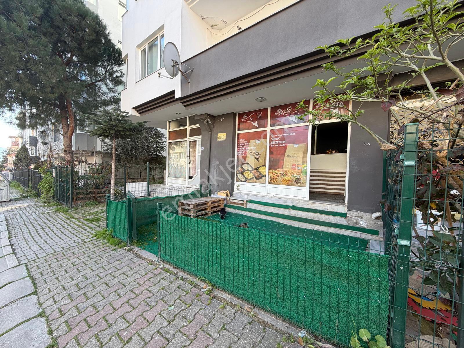 Derince’de-cumhuriyet Caddesi Üzerinde-mükemmel Konumda-fırsat Dükkan - Görsel 11
