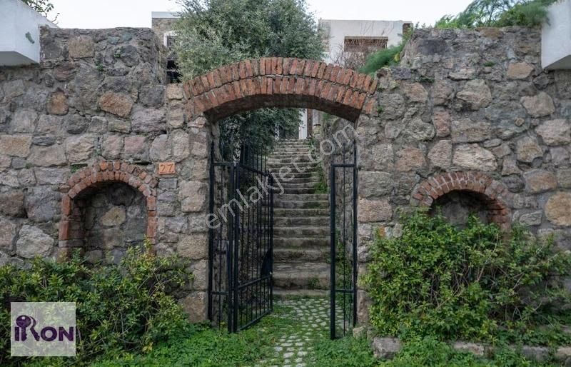 Bodrum Gürece De Satılık Deniz Manzaralı Havuzlu Orjinal Taş Ev - Görsel 6