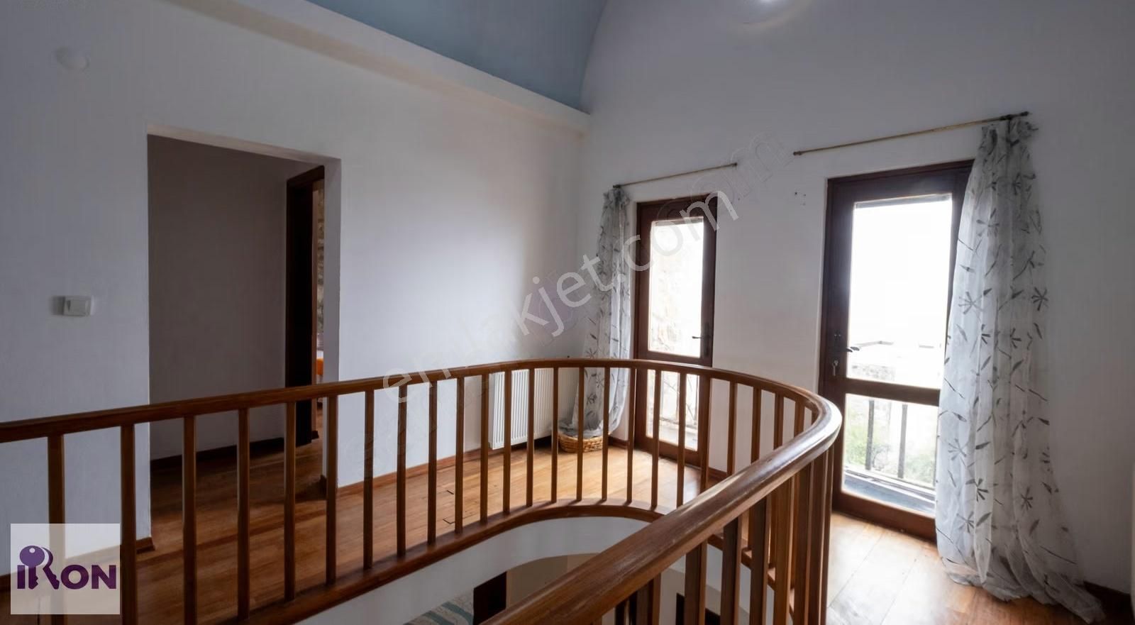 Bodrum Gürece De Satılık Deniz Manzaralı Havuzlu Orjinal Taş Ev - Görsel 19