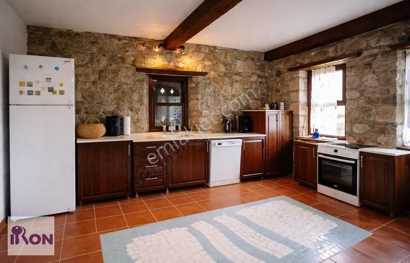 Bodrum Gürece De Satılık Deniz Manzaralı Havuzlu Orjinal Taş Ev - Görsel 2