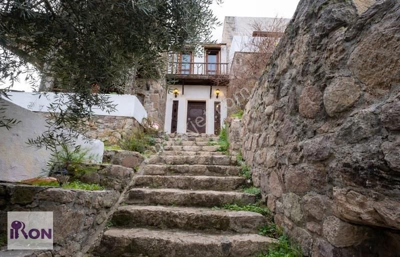 Bodrum Gürece De Satılık Deniz Manzaralı Havuzlu Orjinal Taş Ev - Görsel 10