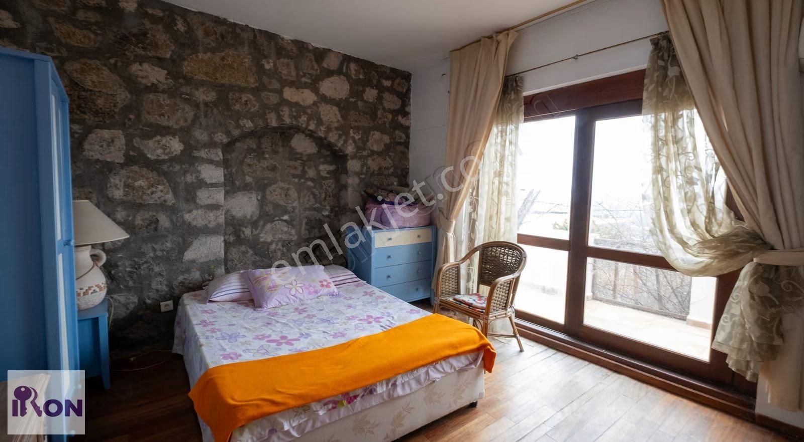 Bodrum Gürece De Satılık Deniz Manzaralı Havuzlu Orjinal Taş Ev - Görsel 7