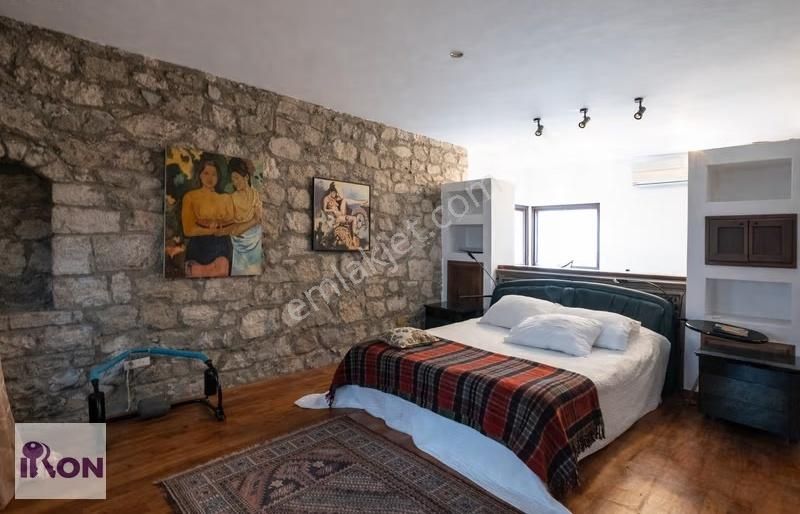 Bodrum Gürece De Satılık Deniz Manzaralı Havuzlu Orjinal Taş Ev - Görsel 4