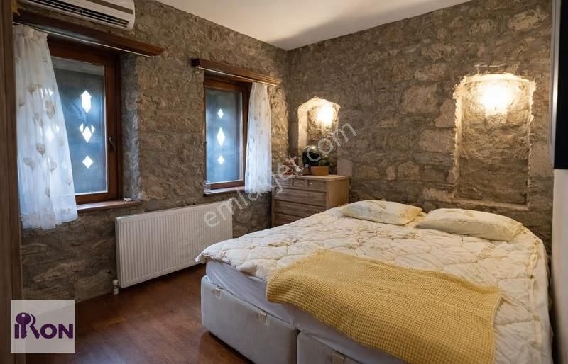 Bodrum Gürece De Satılık Deniz Manzaralı Havuzlu Orjinal Taş Ev - Görsel 12