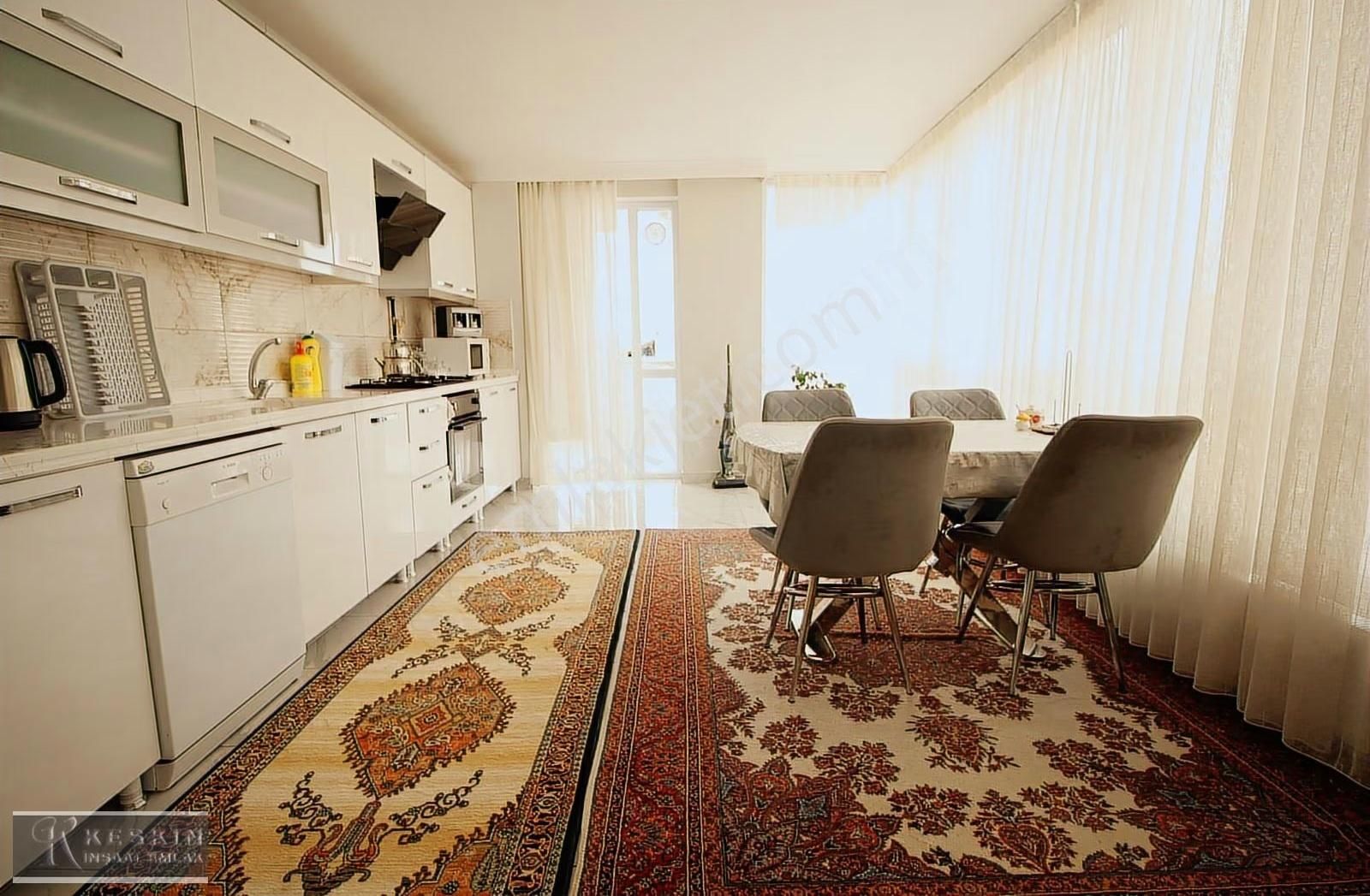 Kanuni Mah Cadde Yakını Üst Kat 3+1 Yapılı Çift Banyo Manzaralı - Görsel 23