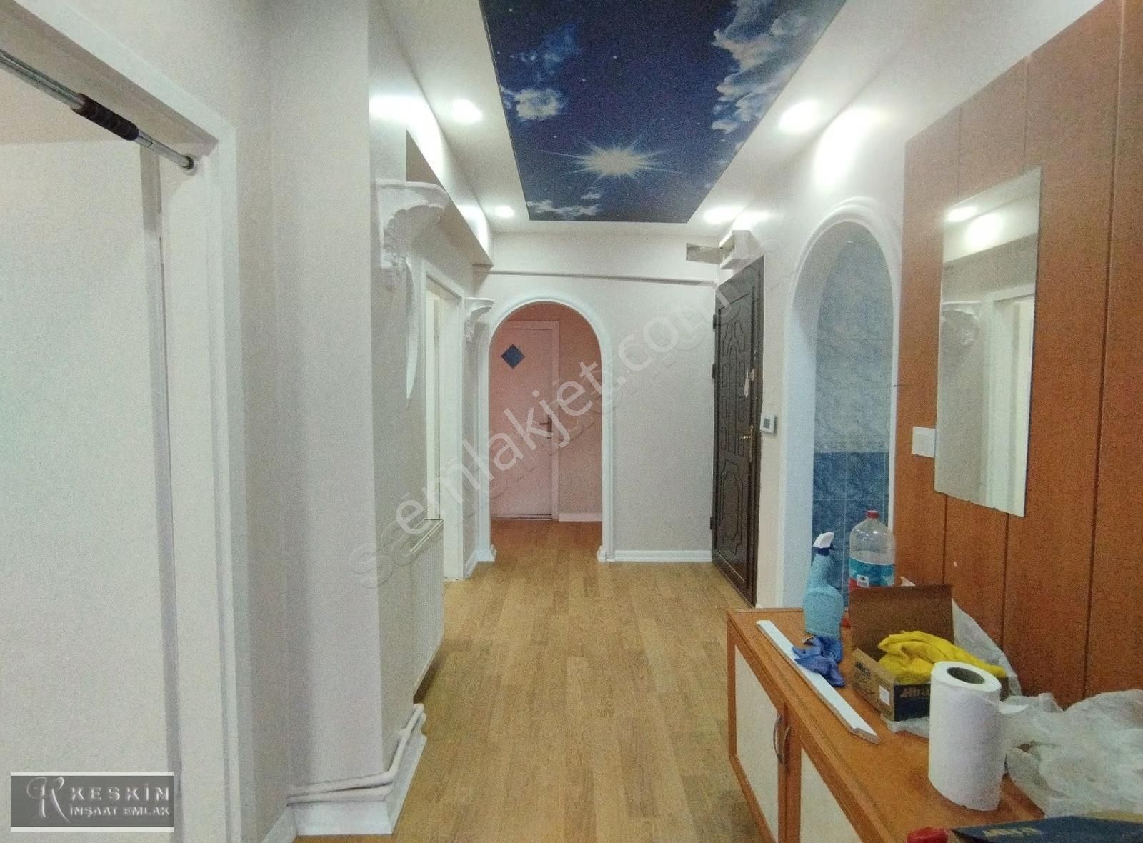 Keçiören Baglum Bulvar Üzeri 1.kat 3+1 Asansörlü İskanlı - Görsel 7