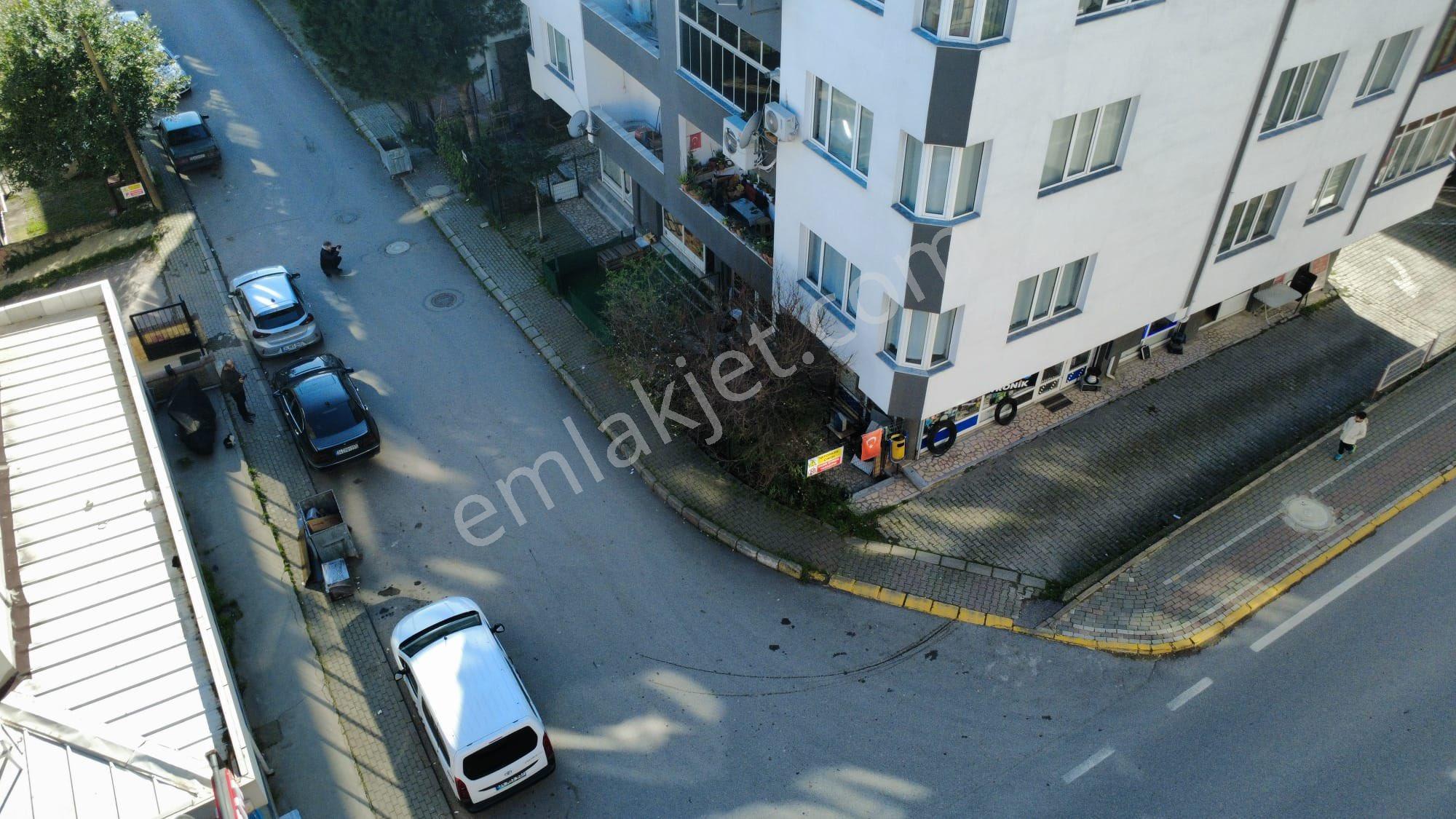 Derince’de-cumhuriyet Caddesi Üzerinde-mükemmel Konumda-fırsat Dükkan - Görsel 7