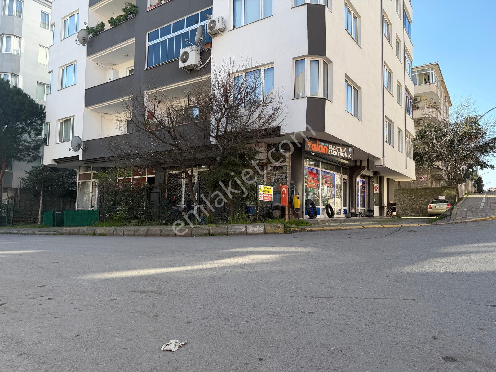 Derince’de-cumhuriyet Caddesi Üzerinde-mükemmel Konumda-fırsat Dükkan - Görsel 8
