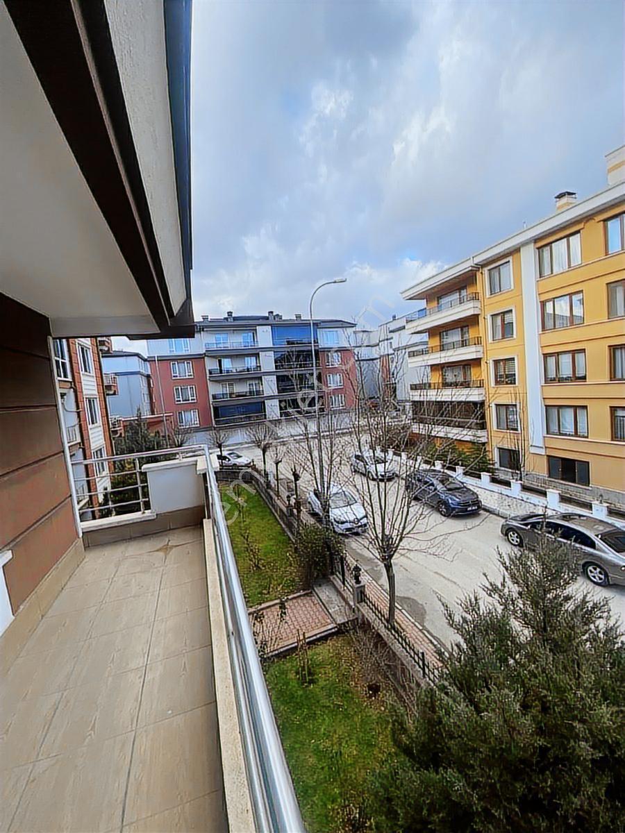 Uydukent Selçuklu Mahallesinde 4+1 Geniş Kiralık Daire - Görsel 17