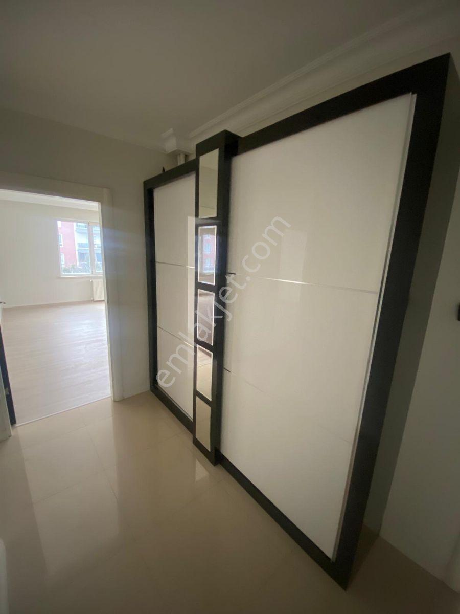 Uydukent Selçuklu Mahallesinde 4+1 Geniş Kiralık Daire - Görsel 33