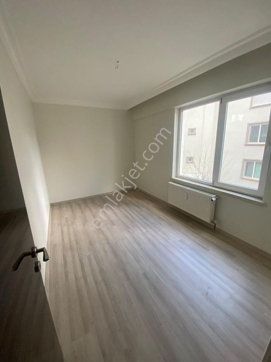 Uydukent Selçuklu Mahallesinde 4+1 Geniş Kiralık Daire - Görsel 29