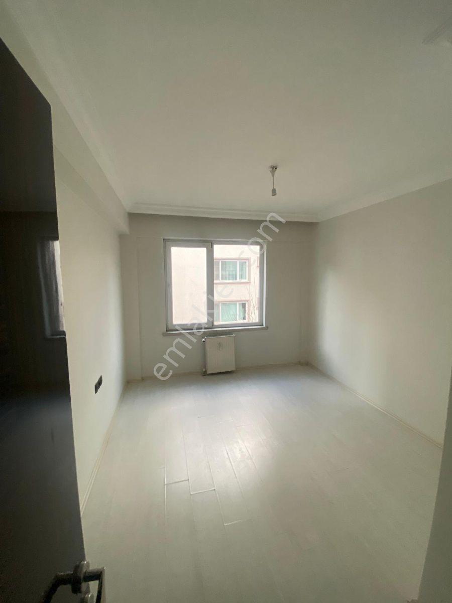 Uydukent Selçuklu Mahallesinde 4+1 Geniş Kiralık Daire - Görsel 16