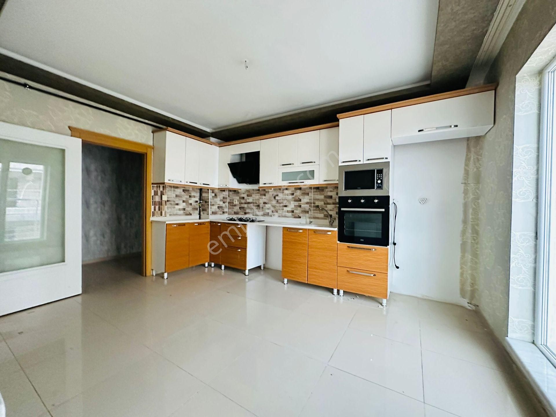 Feridunçelik'te Ali Bey Göbekte Giyinme Odalı Full Yapılı 3+1 Kiralık Daire !! - Görsel 2