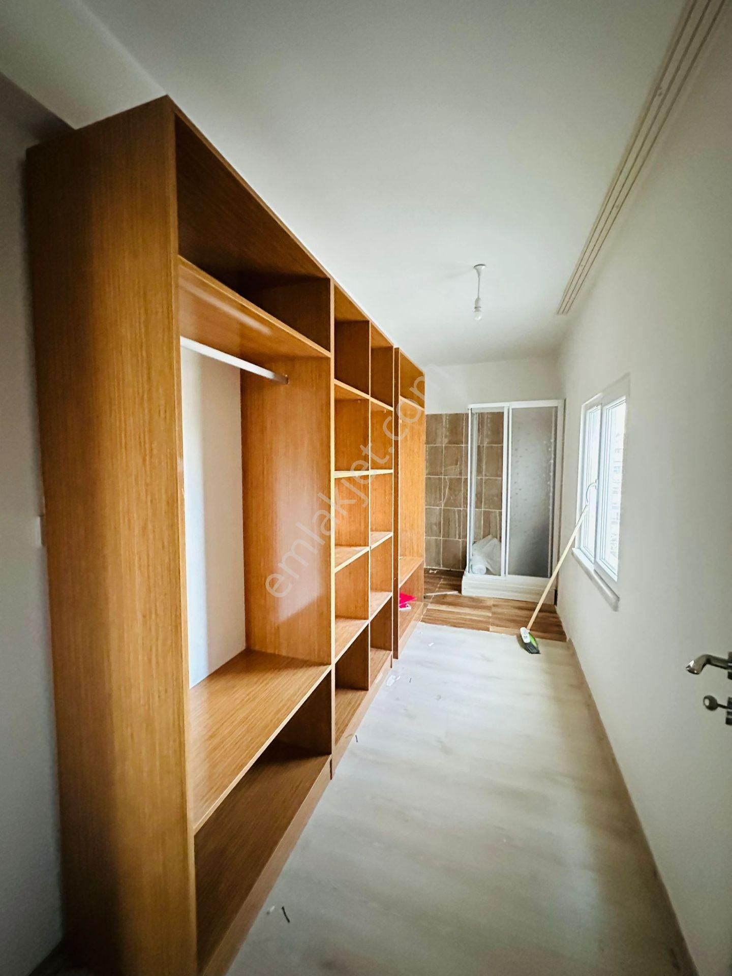 Feridunçelik'te Ali Bey Göbekte Giyinme Odalı Full Yapılı 3+1 Kiralık Daire !! - Görsel 18
