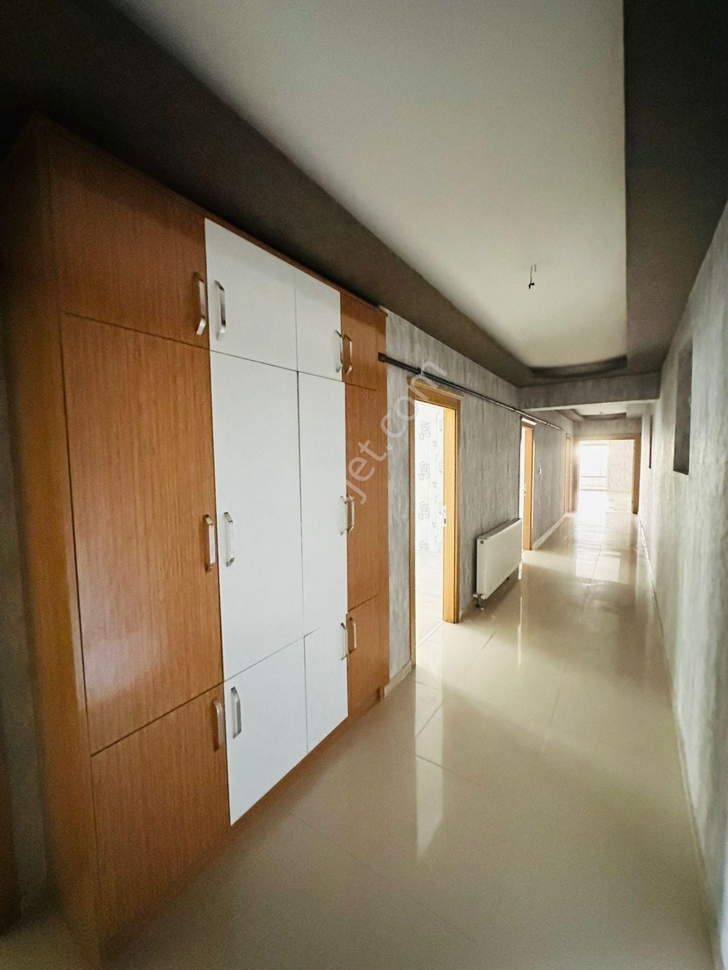 Feridunçelik'te Ali Bey Göbekte Giyinme Odalı Full Yapılı 3+1 Kiralık Daire !! - Görsel 20