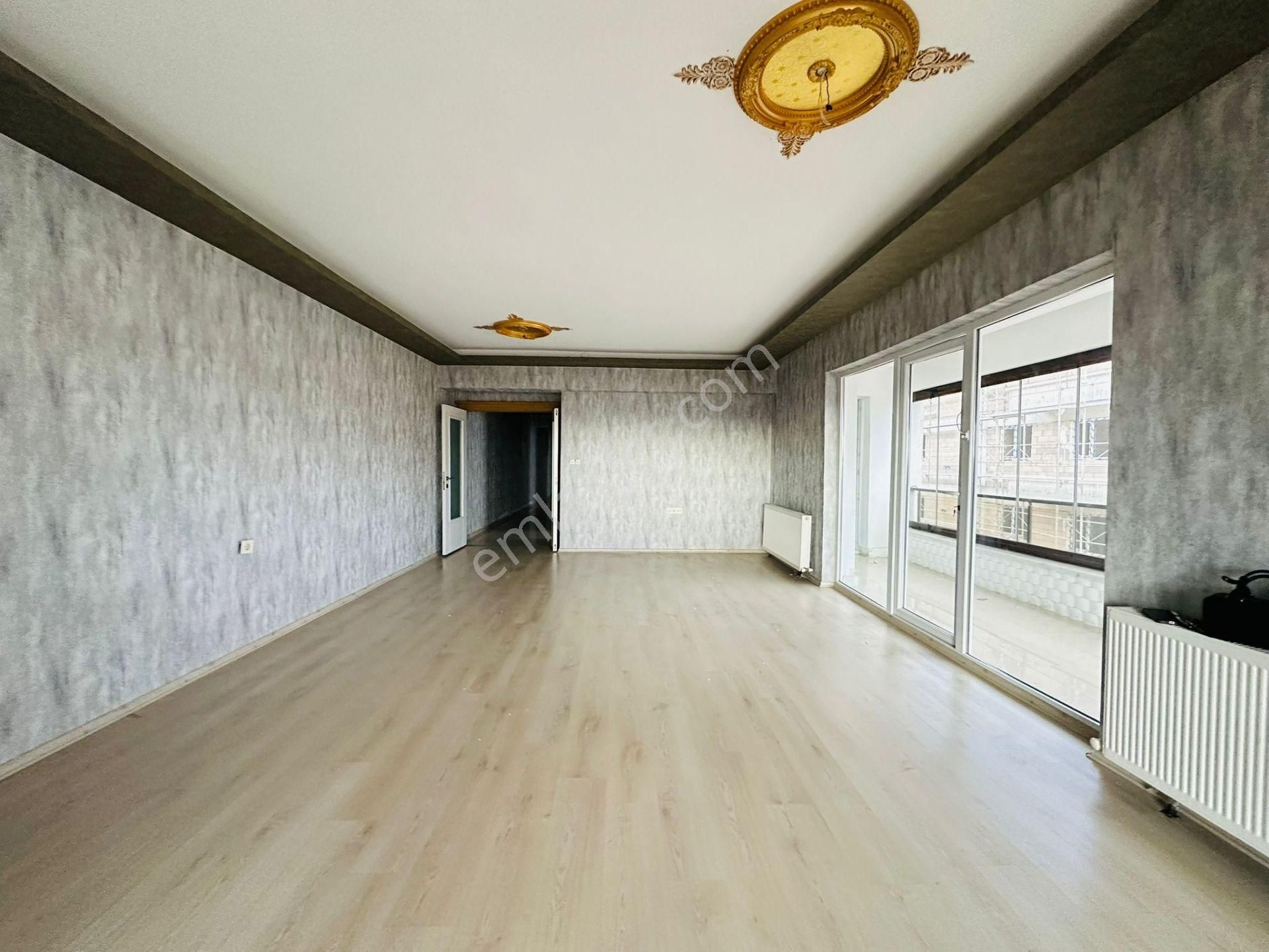 Feridunçelik'te Ali Bey Göbekte Giyinme Odalı Full Yapılı 3+1 Kiralık Daire !! - Görsel 9