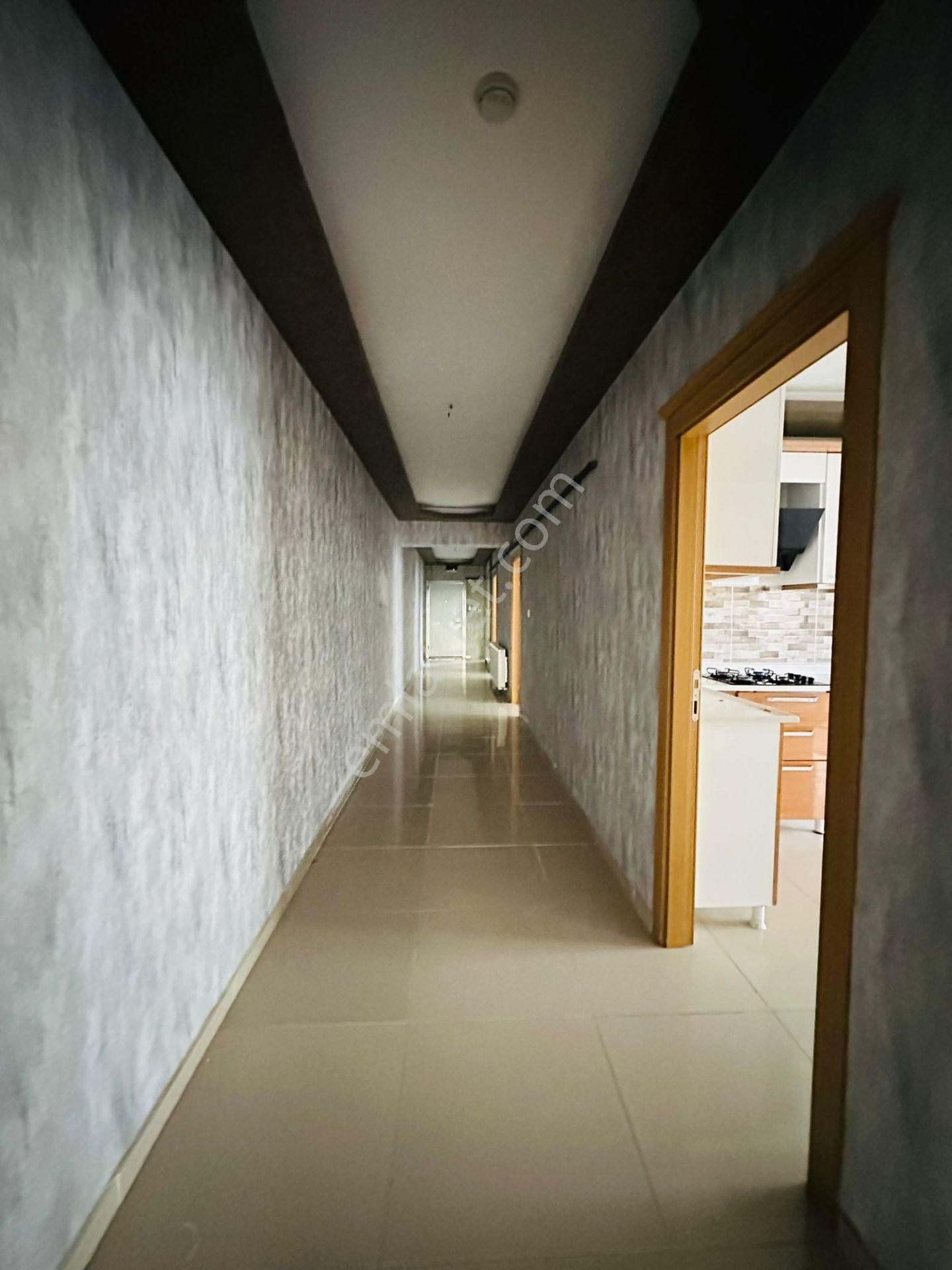 Feridunçelik'te Ali Bey Göbekte Giyinme Odalı Full Yapılı 3+1 Kiralık Daire !! - Görsel 22