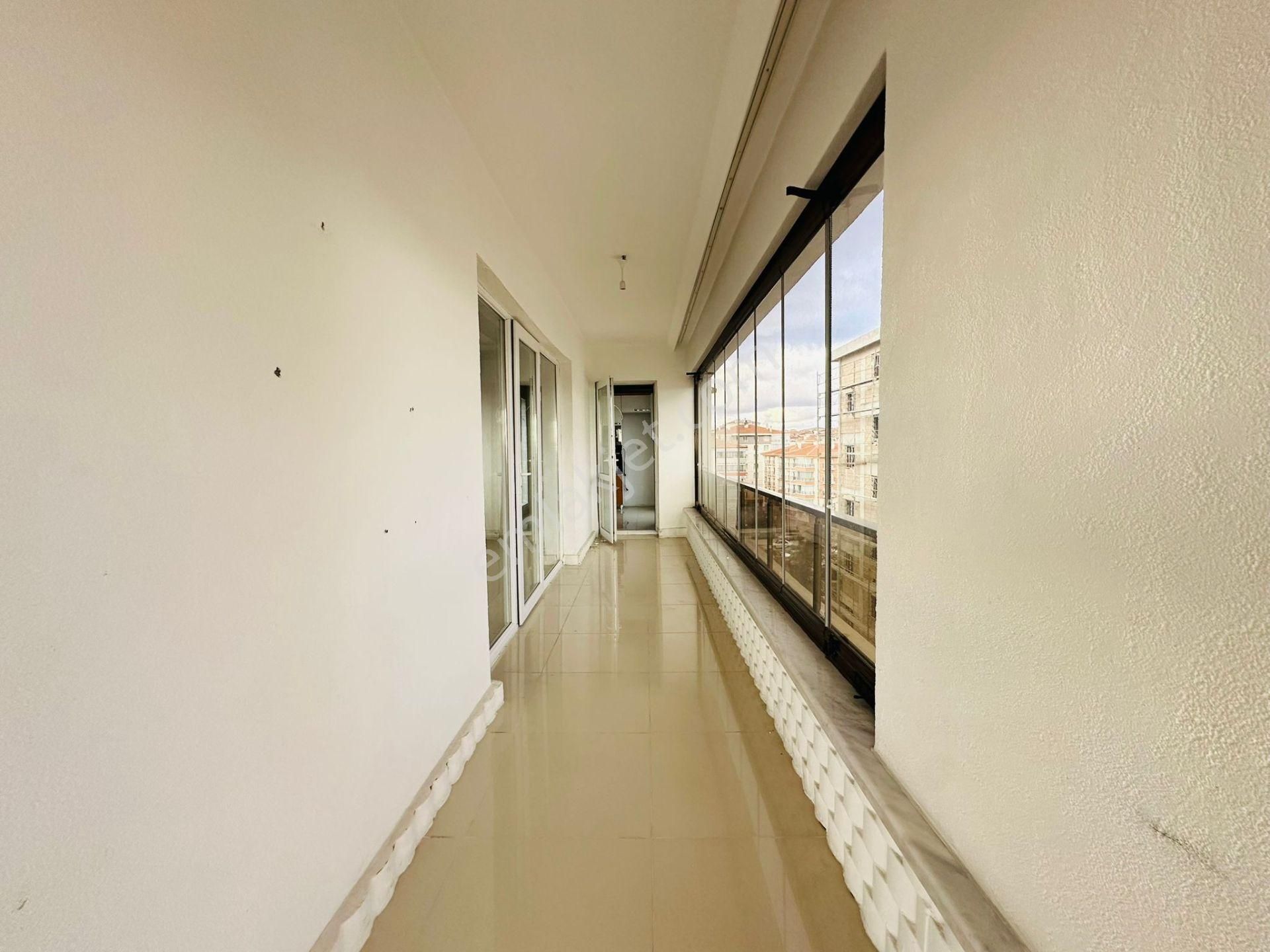 Feridunçelik'te Ali Bey Göbekte Giyinme Odalı Full Yapılı 3+1 Kiralık Daire !! - Görsel 32
