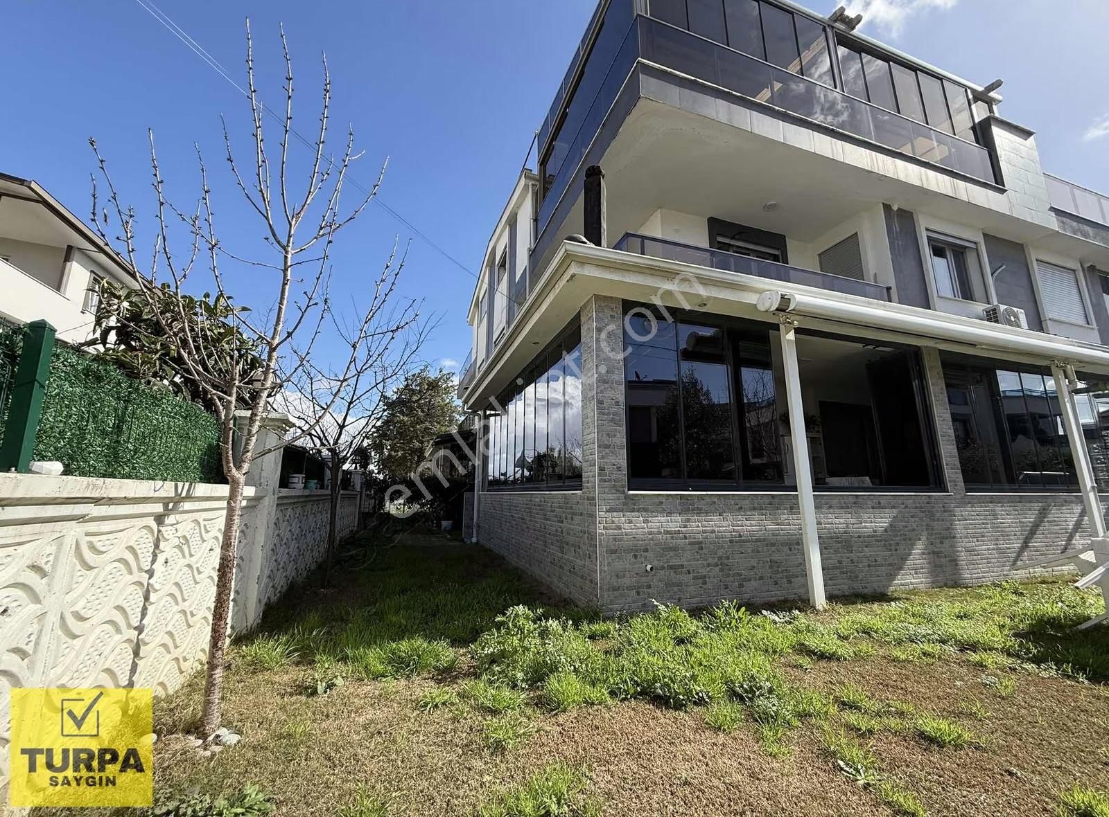 Menderes Mithatpaşa Mahallesinde Müstakil Tapulu 4.5+1 Villa - Görsel 13