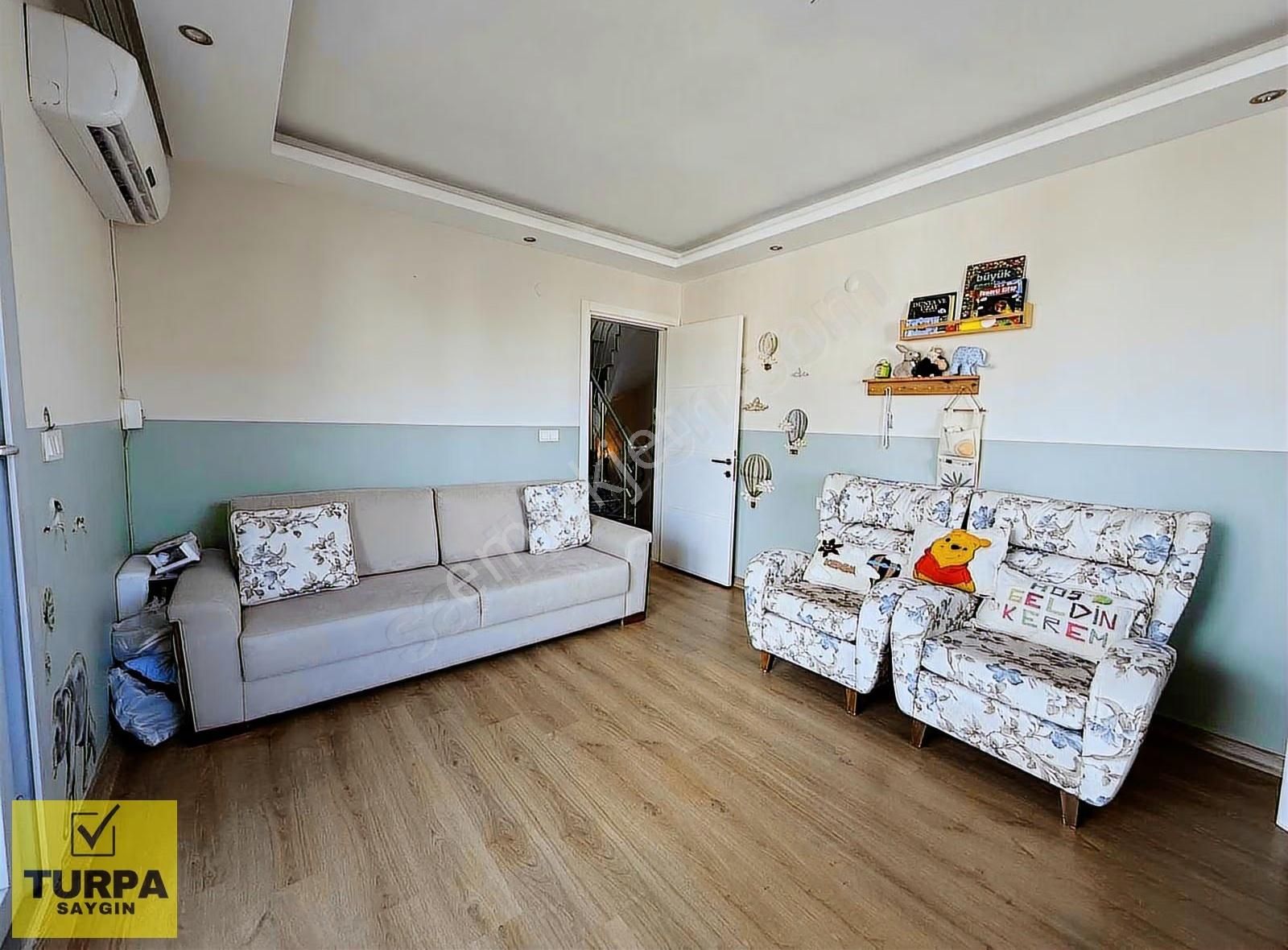 Menderes Mithatpaşa Mahallesinde Müstakil Tapulu 4.5+1 Villa - Görsel 21