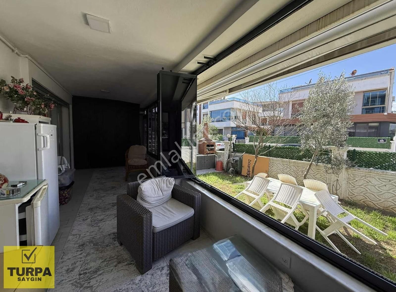 Menderes Mithatpaşa Mahallesinde Müstakil Tapulu 4.5+1 Villa - Görsel 26
