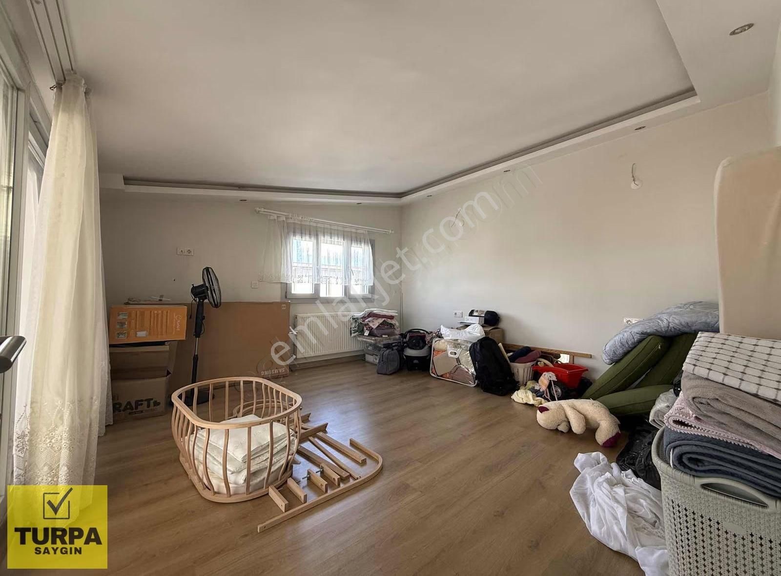 Menderes Mithatpaşa Mahallesinde Müstakil Tapulu 4.5+1 Villa - Görsel 32
