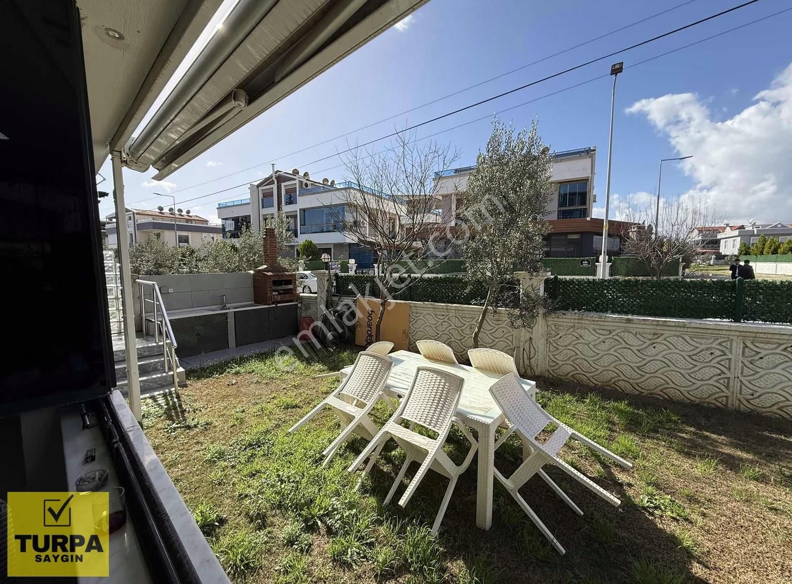 Menderes Mithatpaşa Mahallesinde Müstakil Tapulu 4.5+1 Villa - Görsel 17