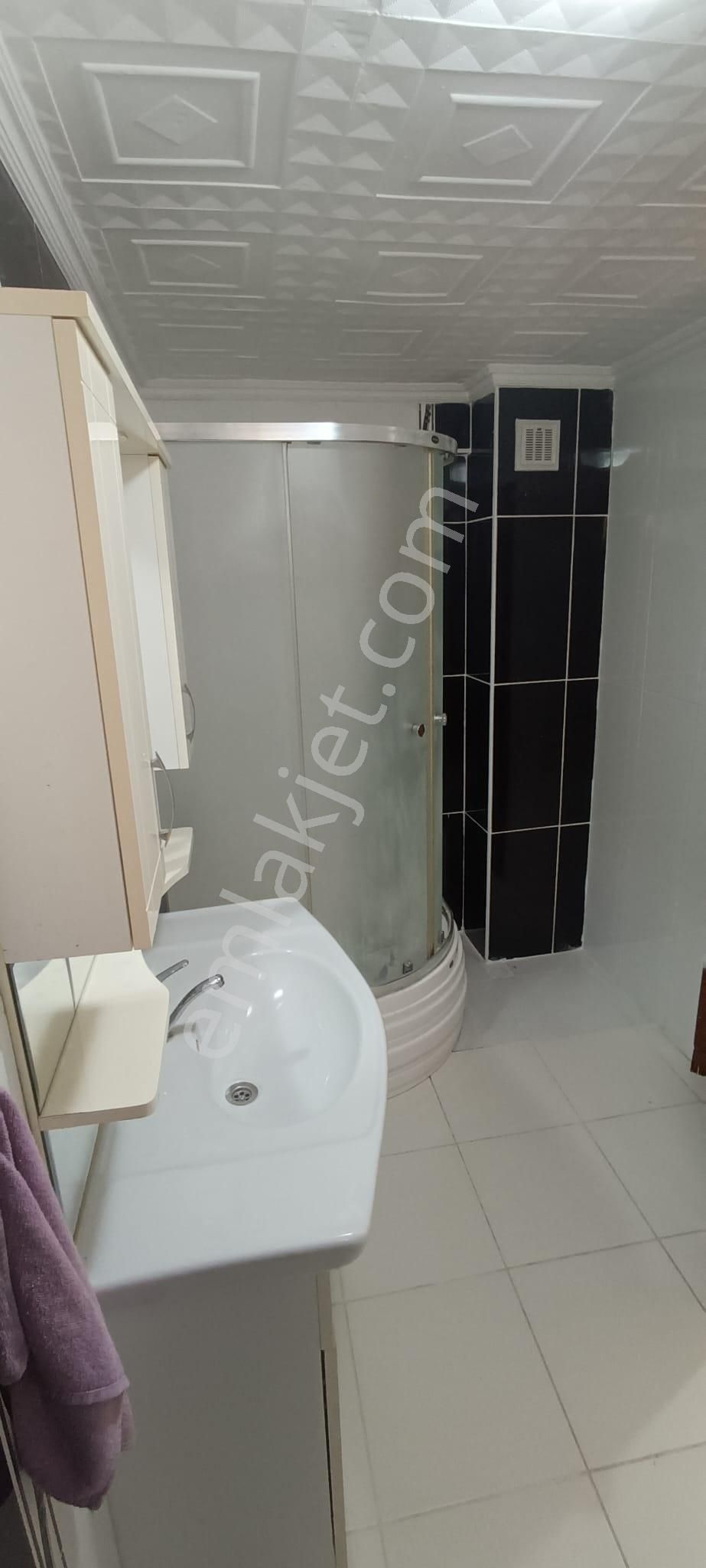 Sahibinden Üsküdar Merkezde Deniz Manzarali Oturmaya Hazir Daire - Görsel 5