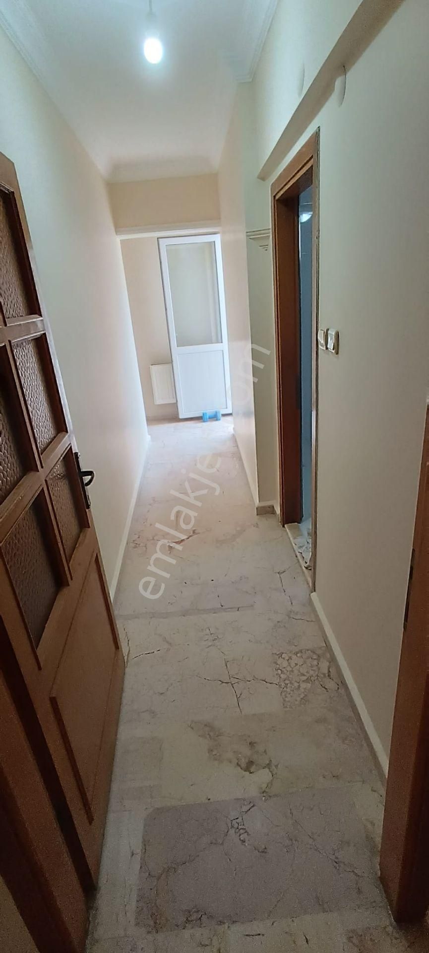 Sahibinden Üsküdar Merkezde Deniz Manzarali Oturmaya Hazir Daire - Görsel 8