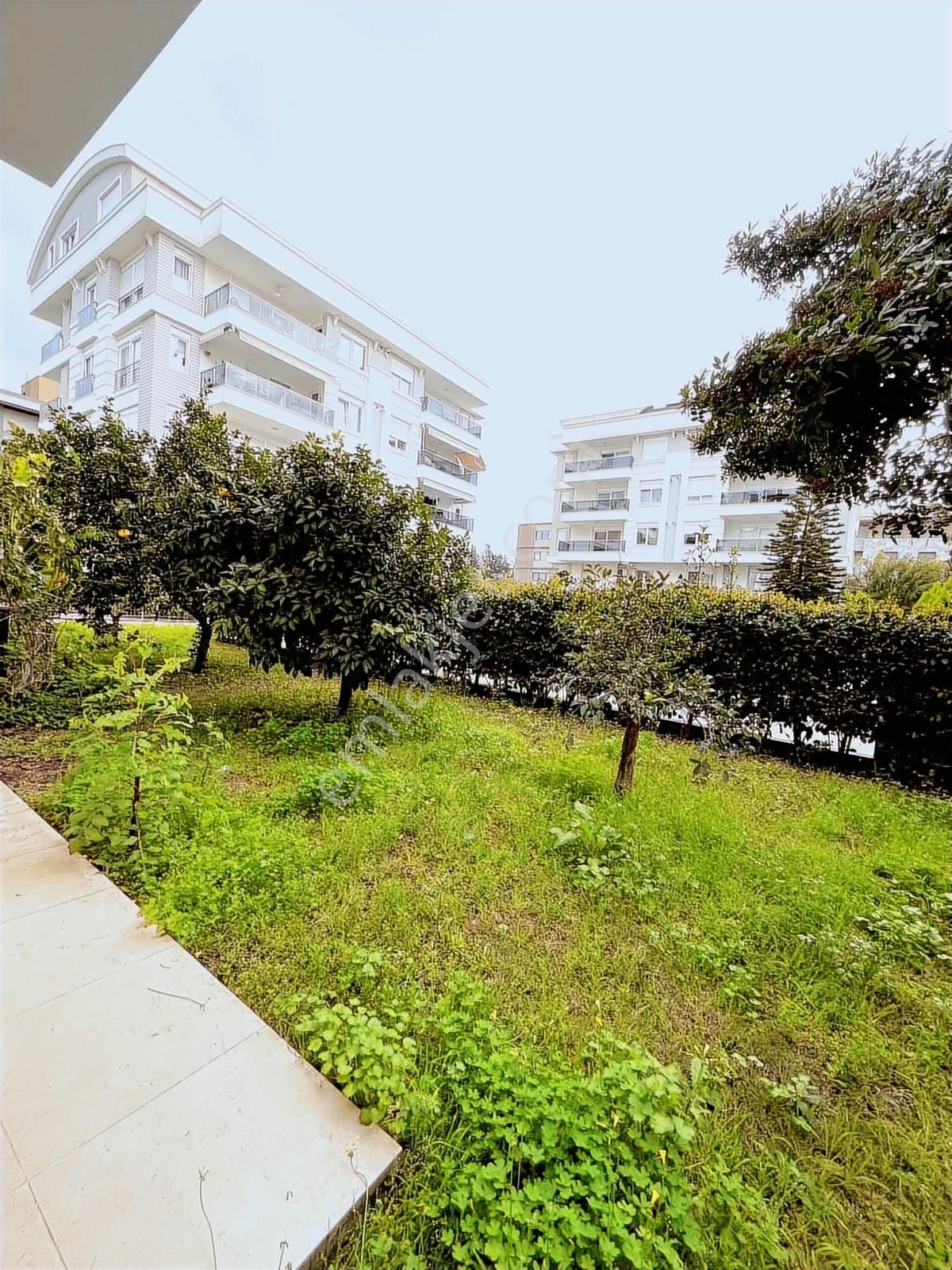 Konyaaltı Arsemia Konaklarında Havuz Manzaralı Bahçe Dubleksi - Görsel 3